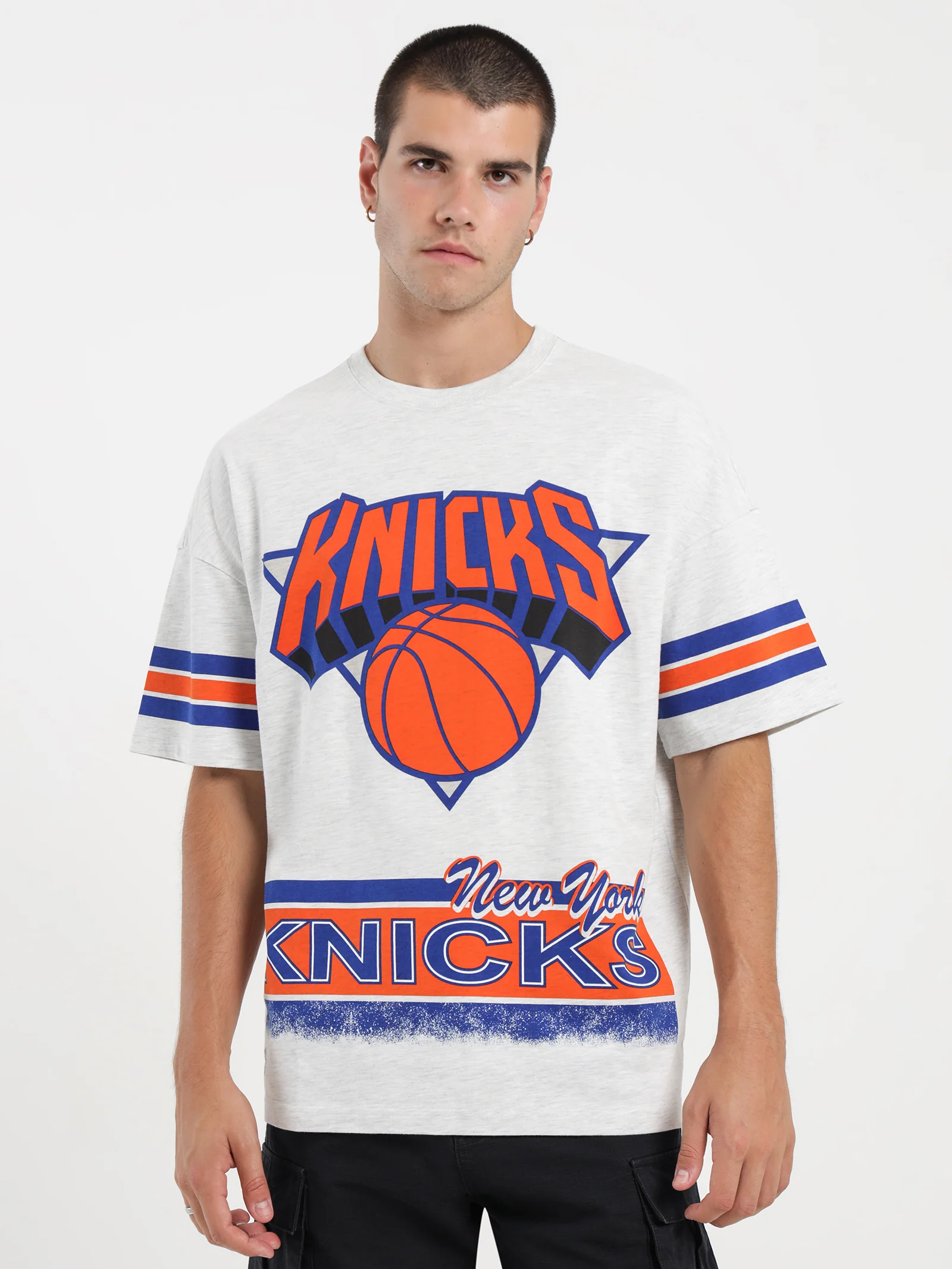 New York Knicks Logo T-Shirt - Image 6