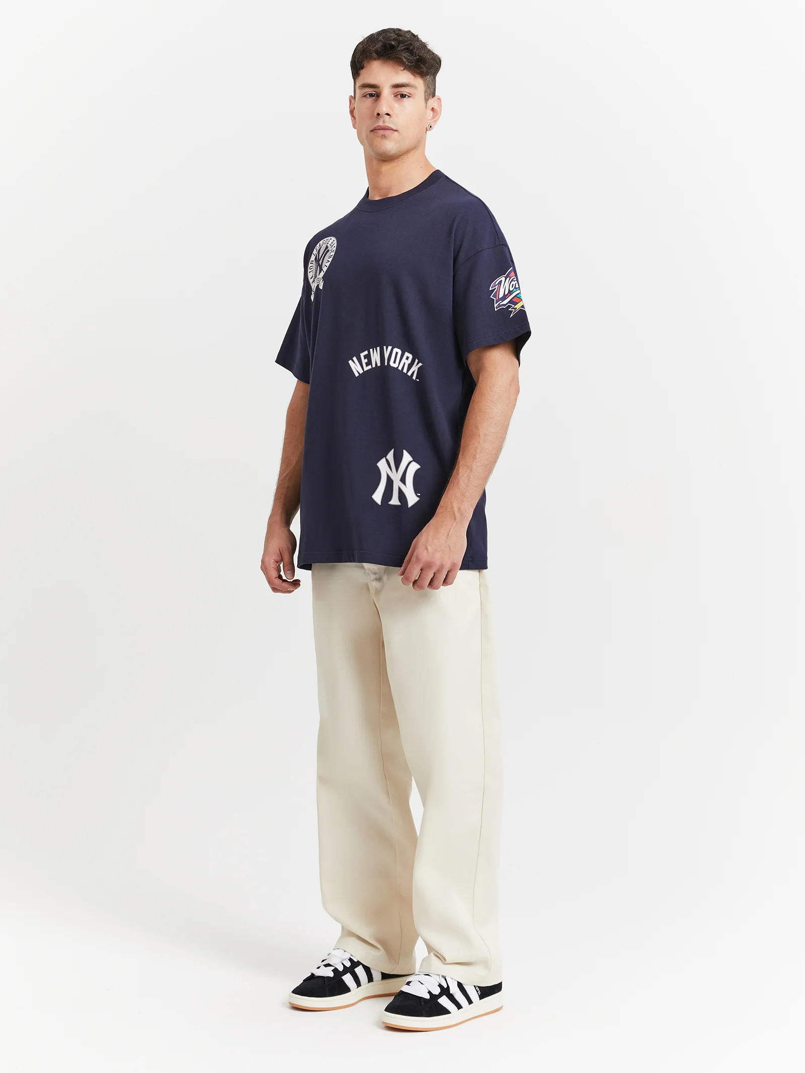 New York Yankees Crest Hit Boxy Oversized T-Shirt - Image 4