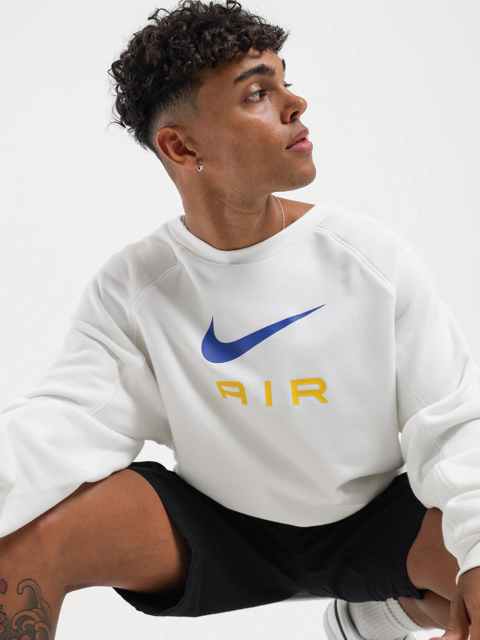 Nike Air Sportswear Sweatshirt - Image 2