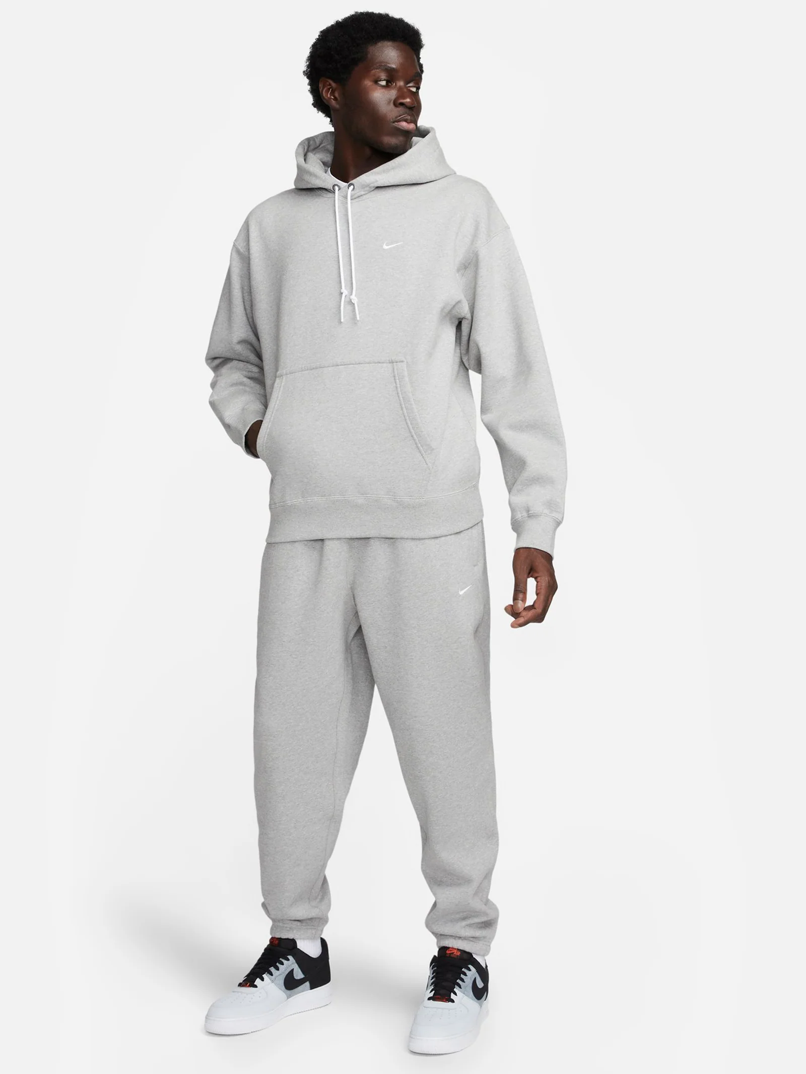 Nike Solo Swoosh Men's Fleece Pants - Image 2