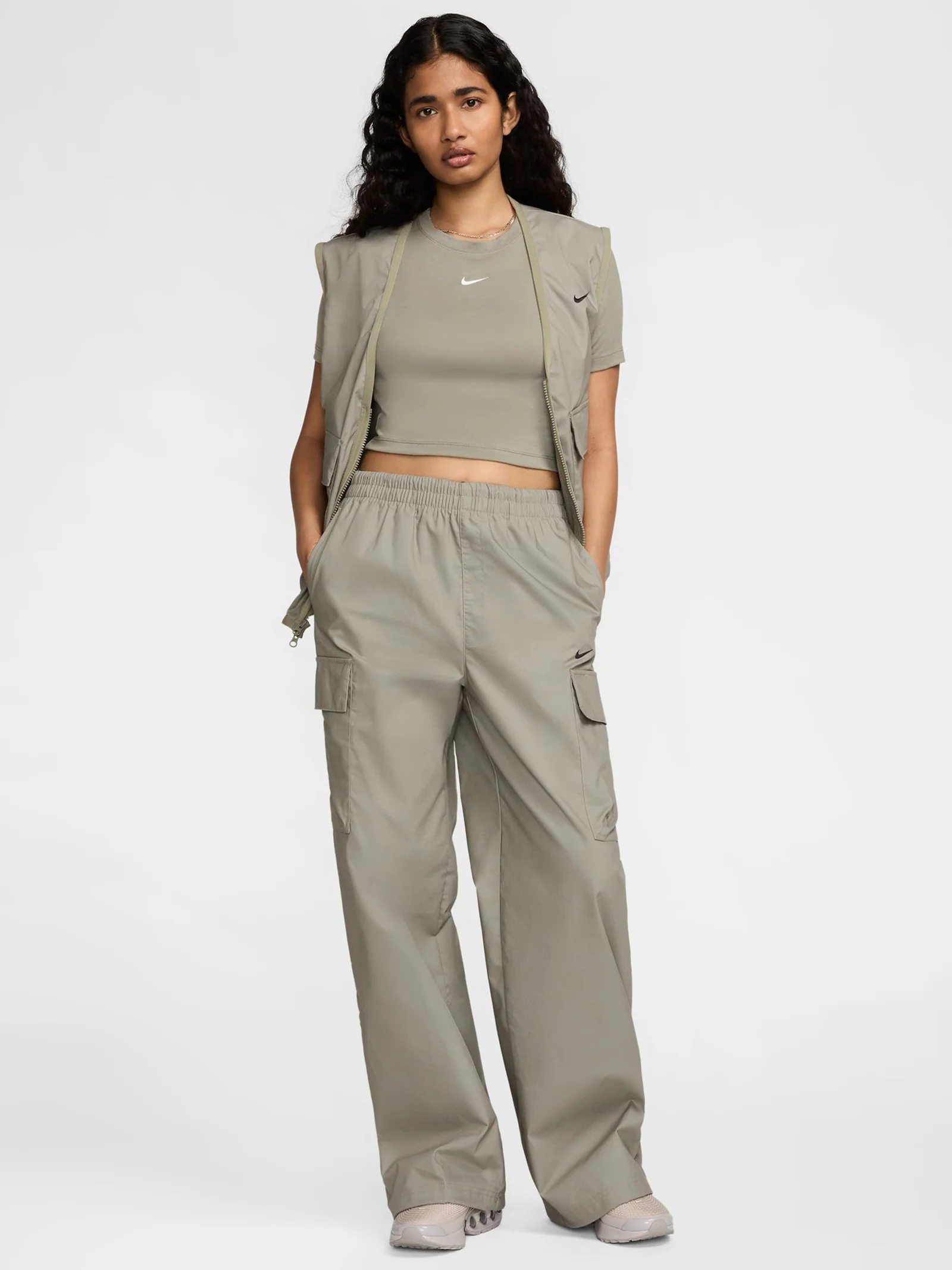 Mid-Rise Cargo Pants - Image 3