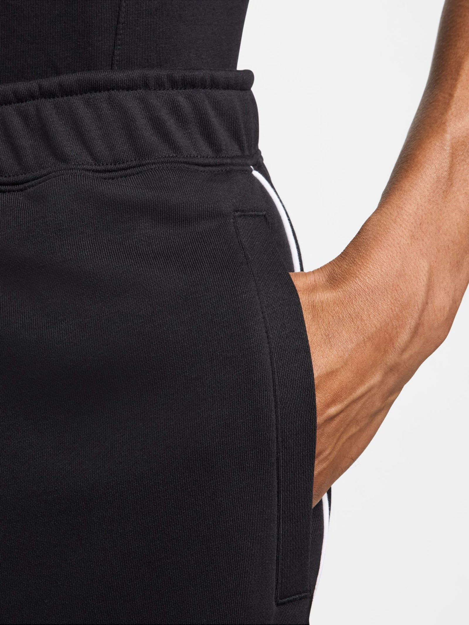 Air Short - Image 5