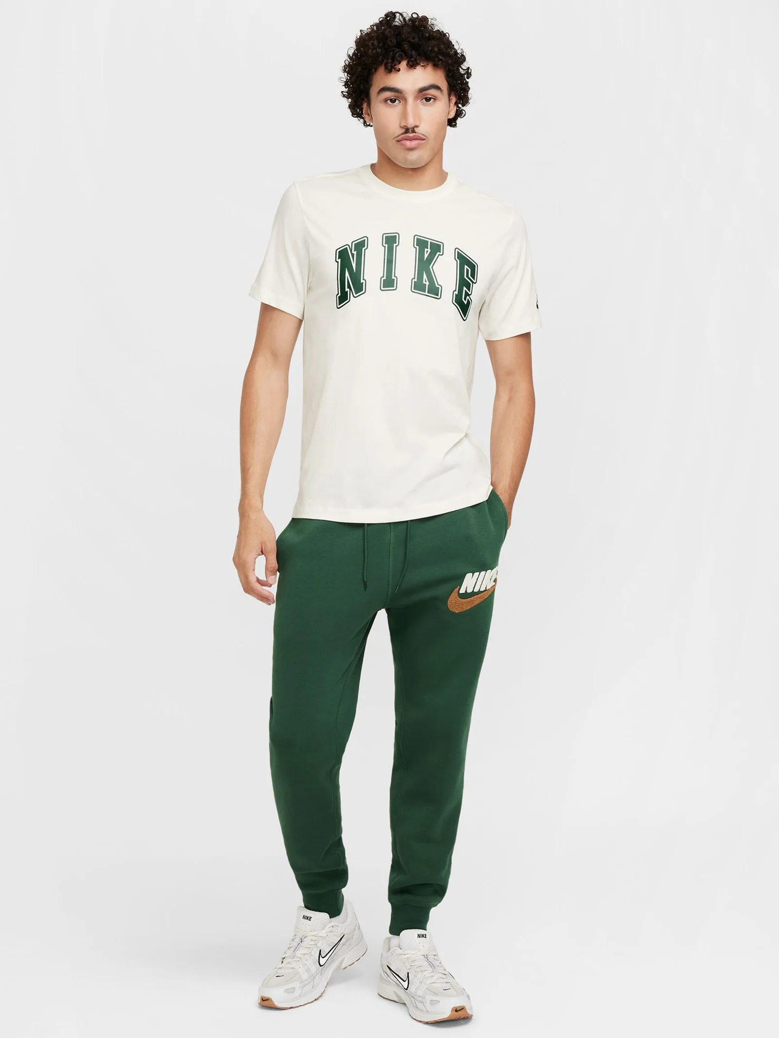 Sportswear Club T-Shirt - Image 4