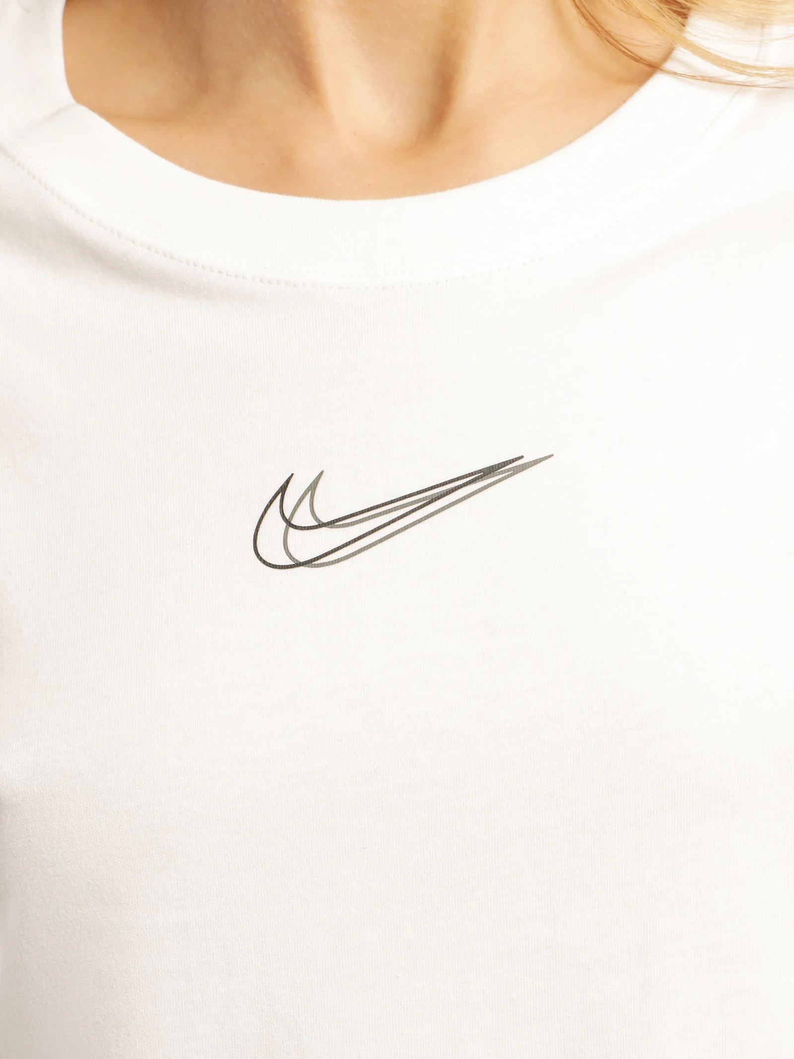 Nike Sportswear Crop Short Sleeve T-Shirt - Image 5