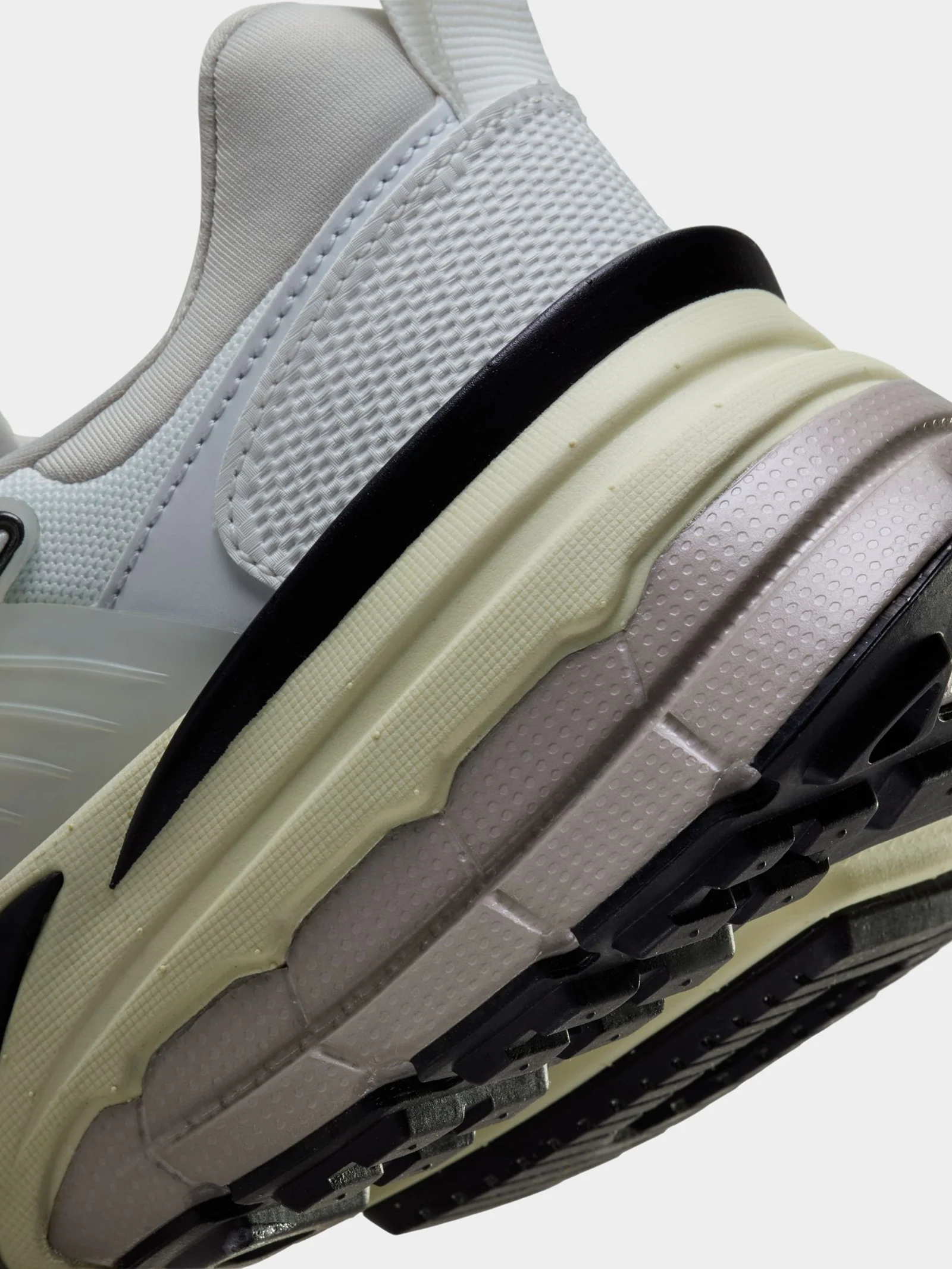 Mens Nike V2k Run - Image 3