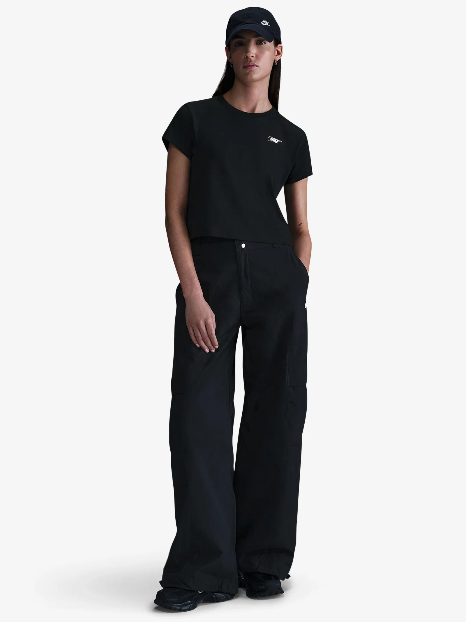 Nike Sportswear Club Cropped T-Shirt - Image 4