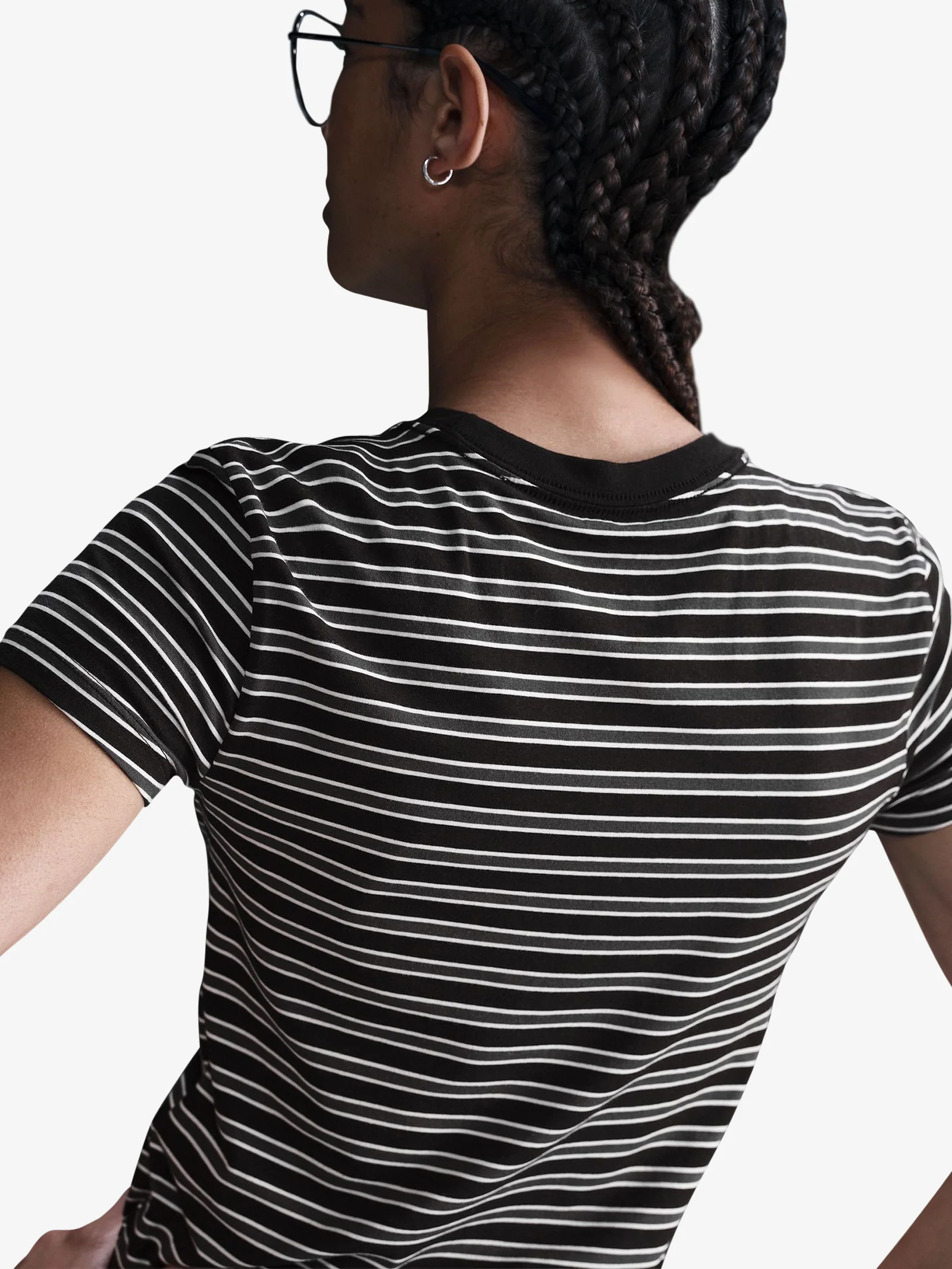 Nike Sportswear Chill Knit Tee - Image 2