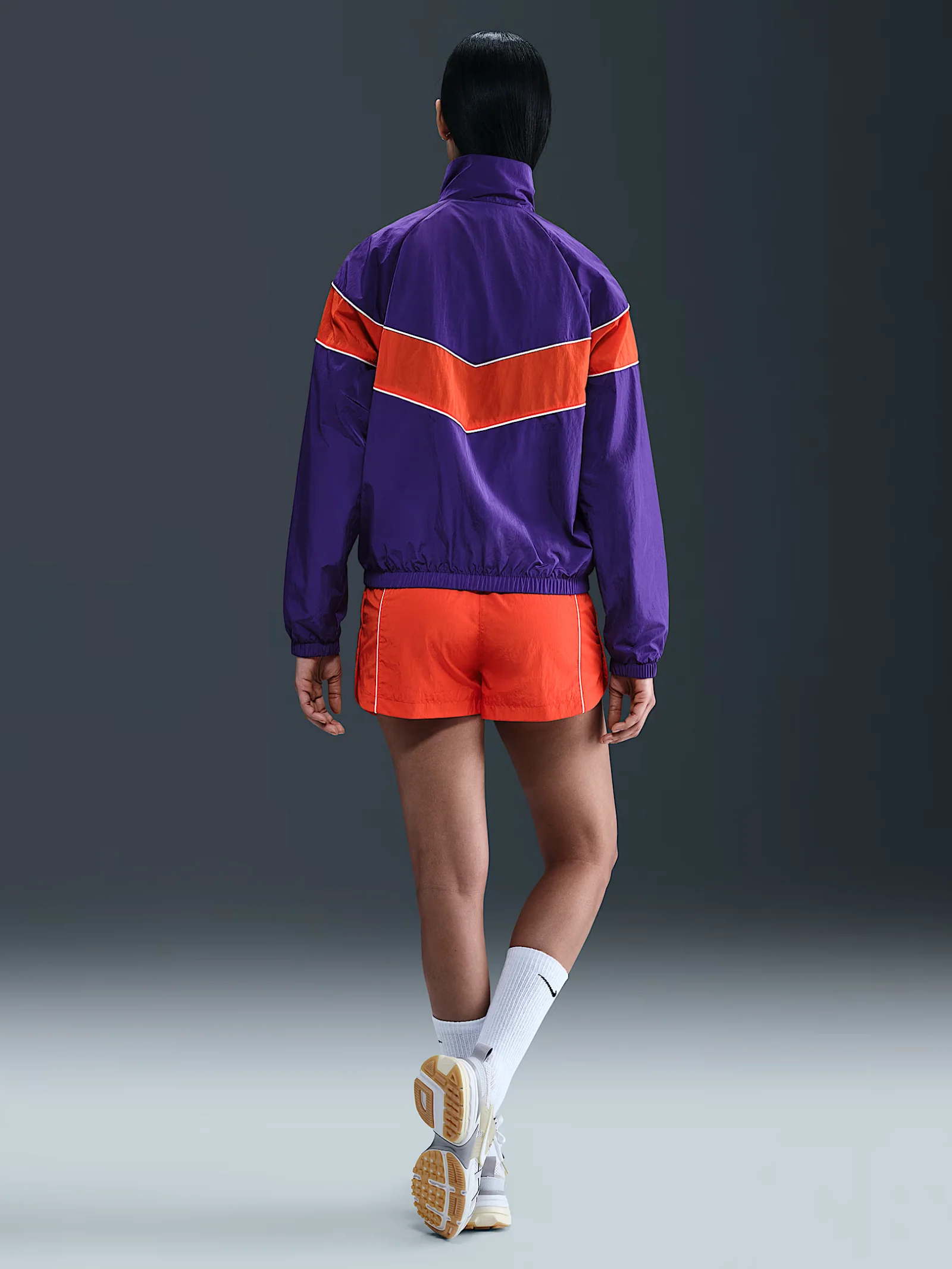 Nike Windrunner Women's Mid-Rise 2" Woven Shorts - Image 4