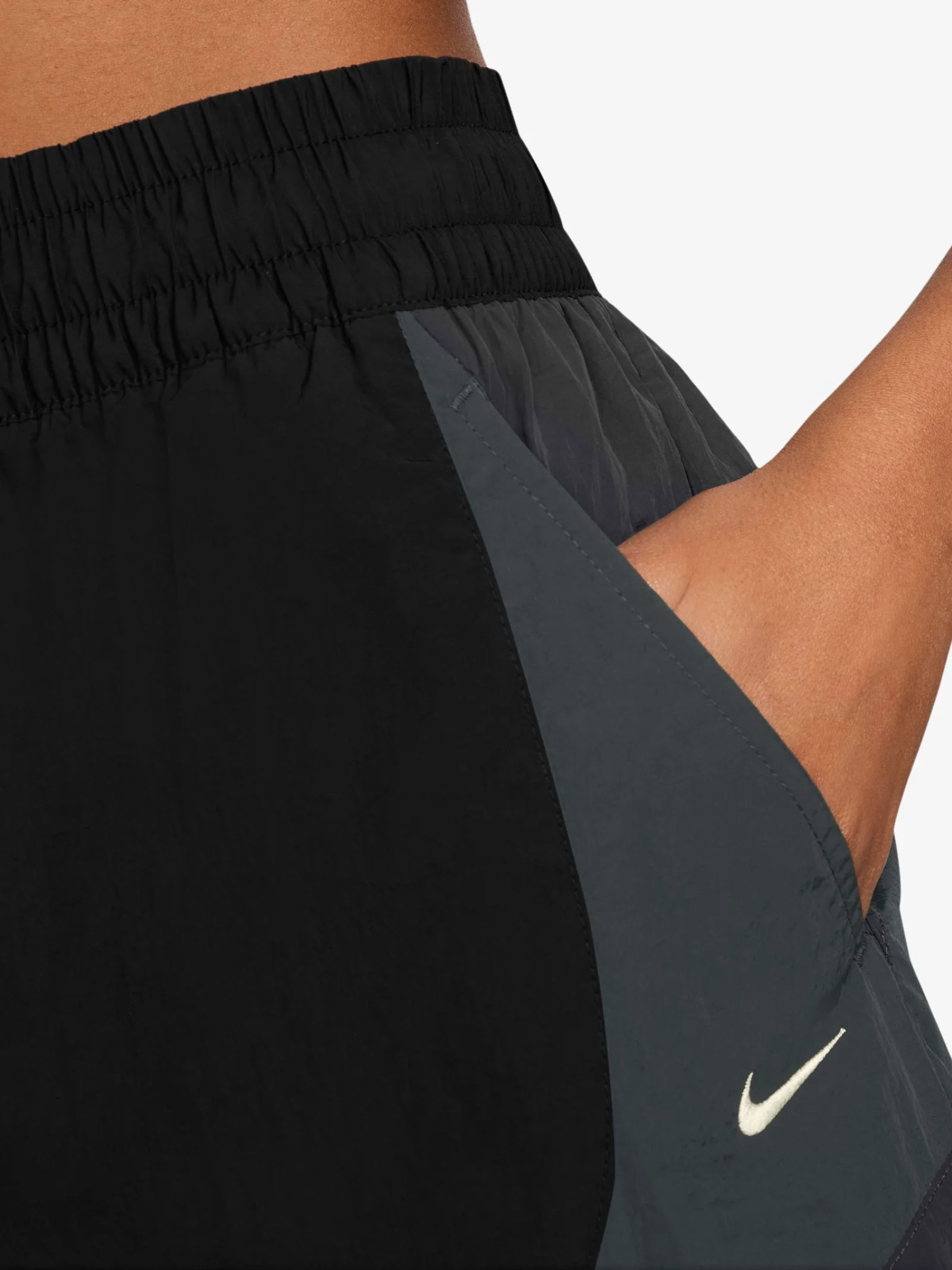 Women's Mid-Rise Loose 3" Track Shorts - Image 4