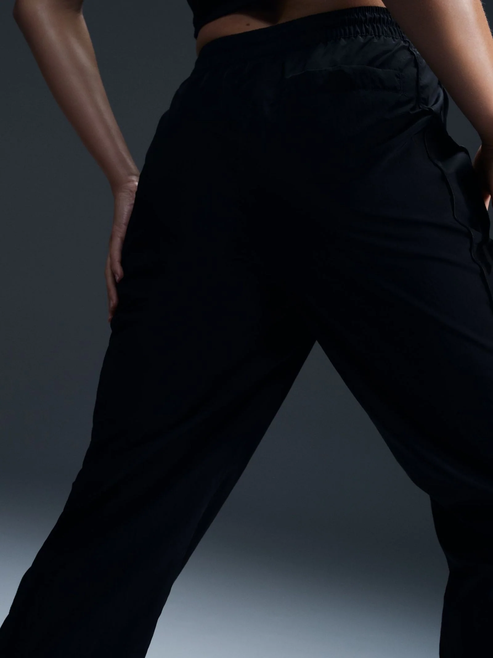 Women's High-Waisted Woven Open-Hem Pants - Image 3
