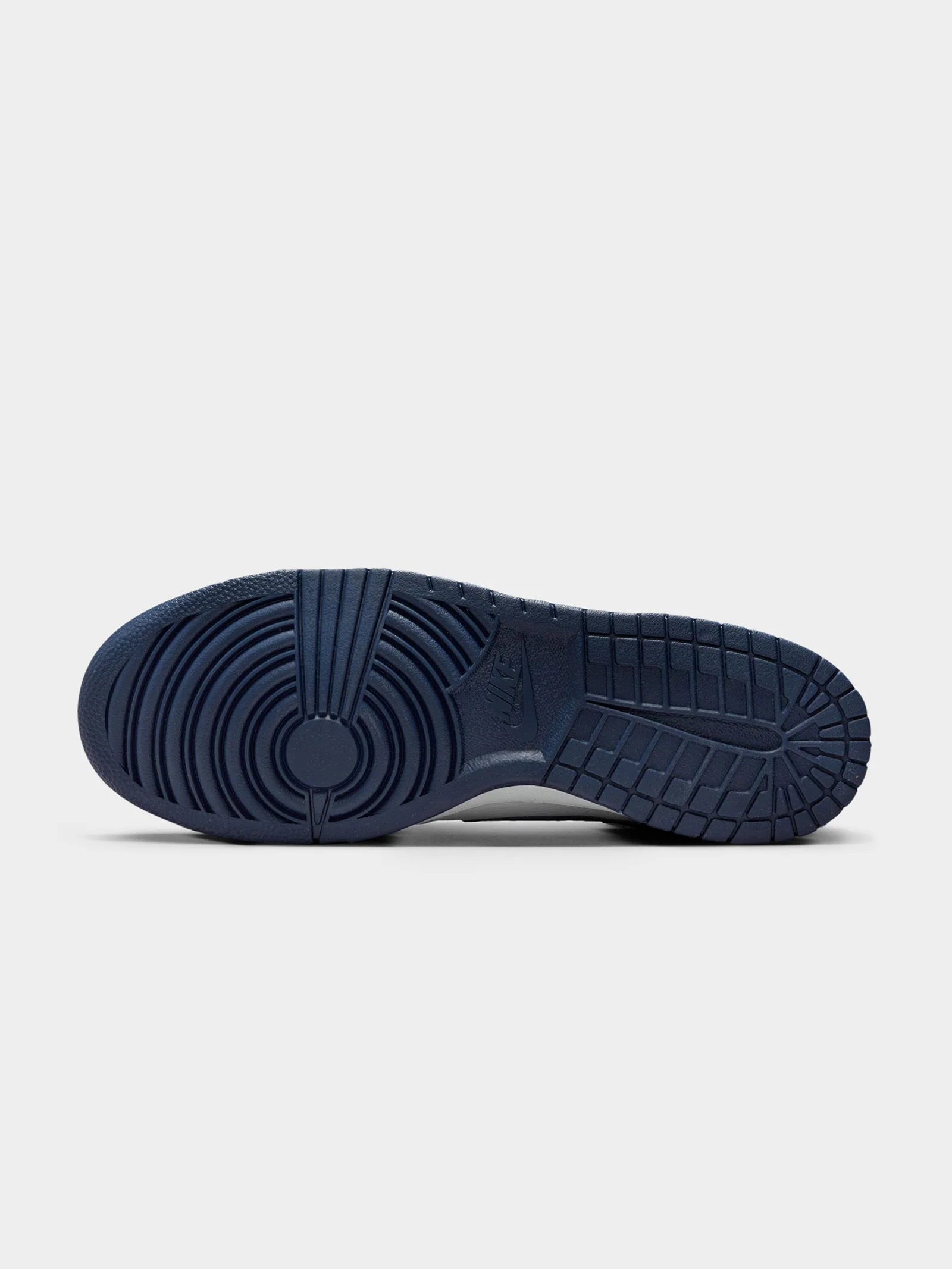 Mens Big Nike Low Shoes - Image 4