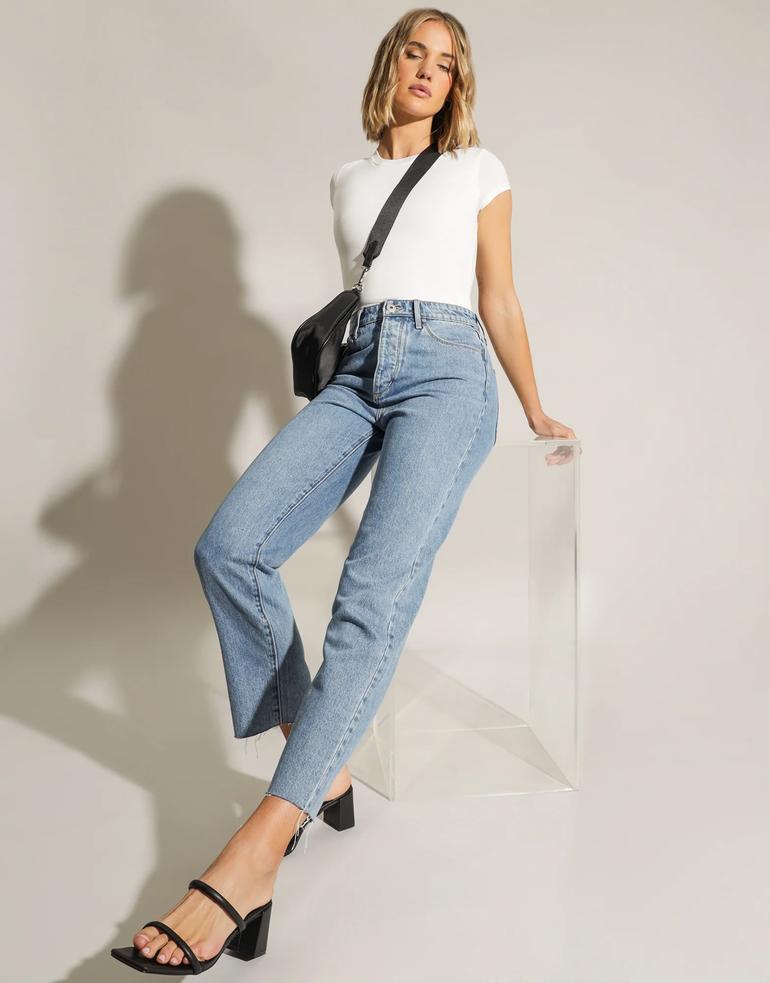 Nina Crop Jeans - Image 4
