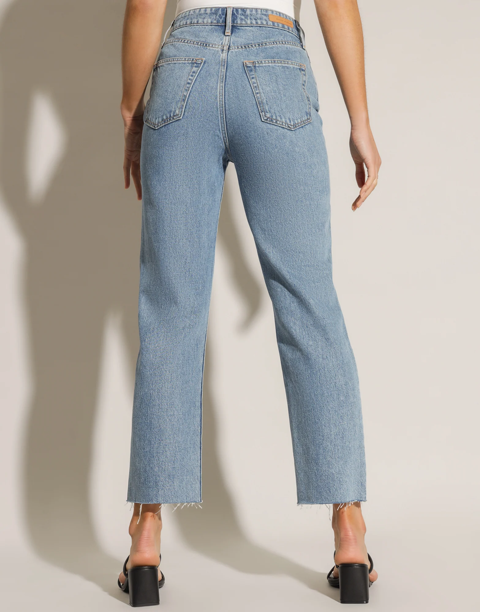 Nina Crop Jeans - Image 6