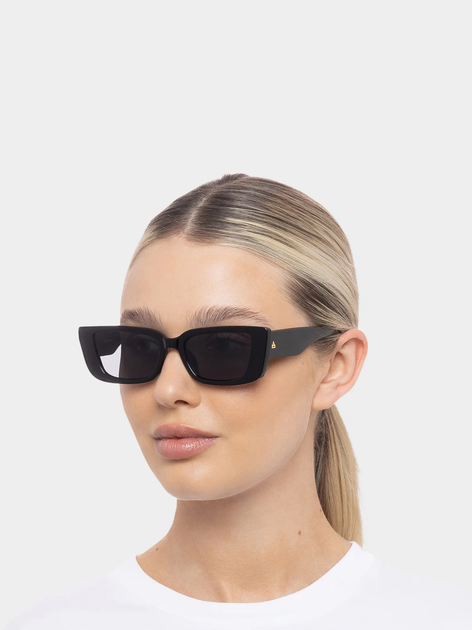Novae Sunglasses - Image 4