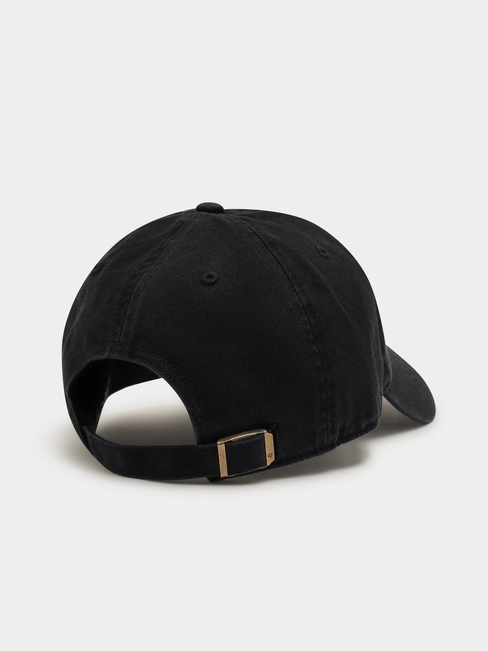 NY Yankees Metallic Badge Cap - Image 3