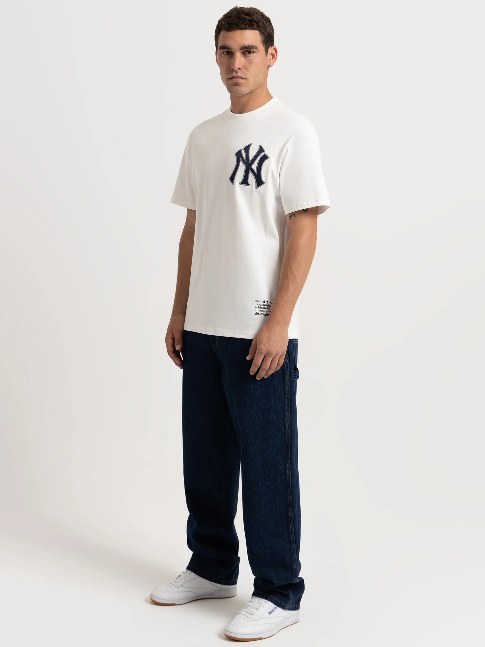 NY Yankees Team Crest T-Shirt - Image 2
