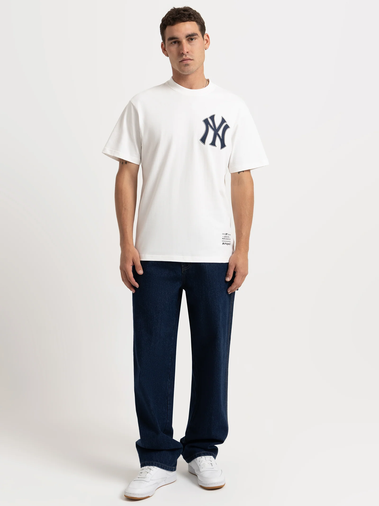 NY Yankees Team Crest T-Shirt - Image 4