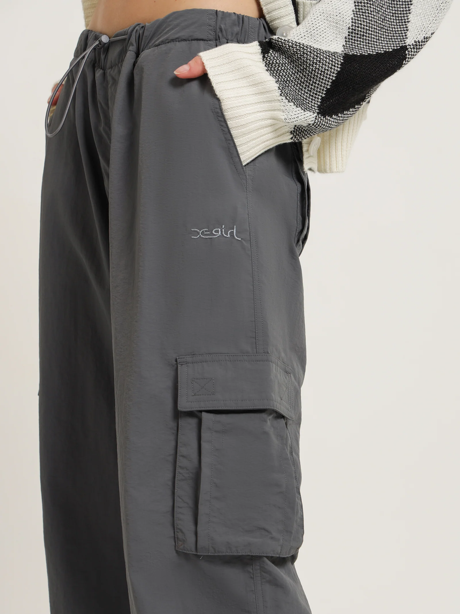 Nylon Low-Rise Cargo Pants - Image 4