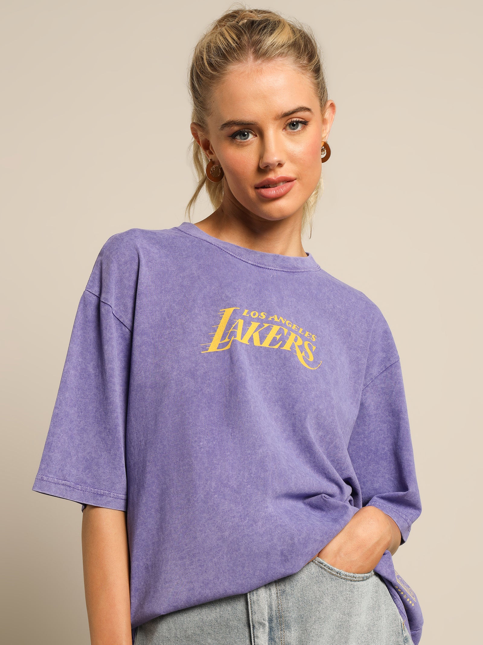 Old School 1987 Lakers T-Shirt - Image 4