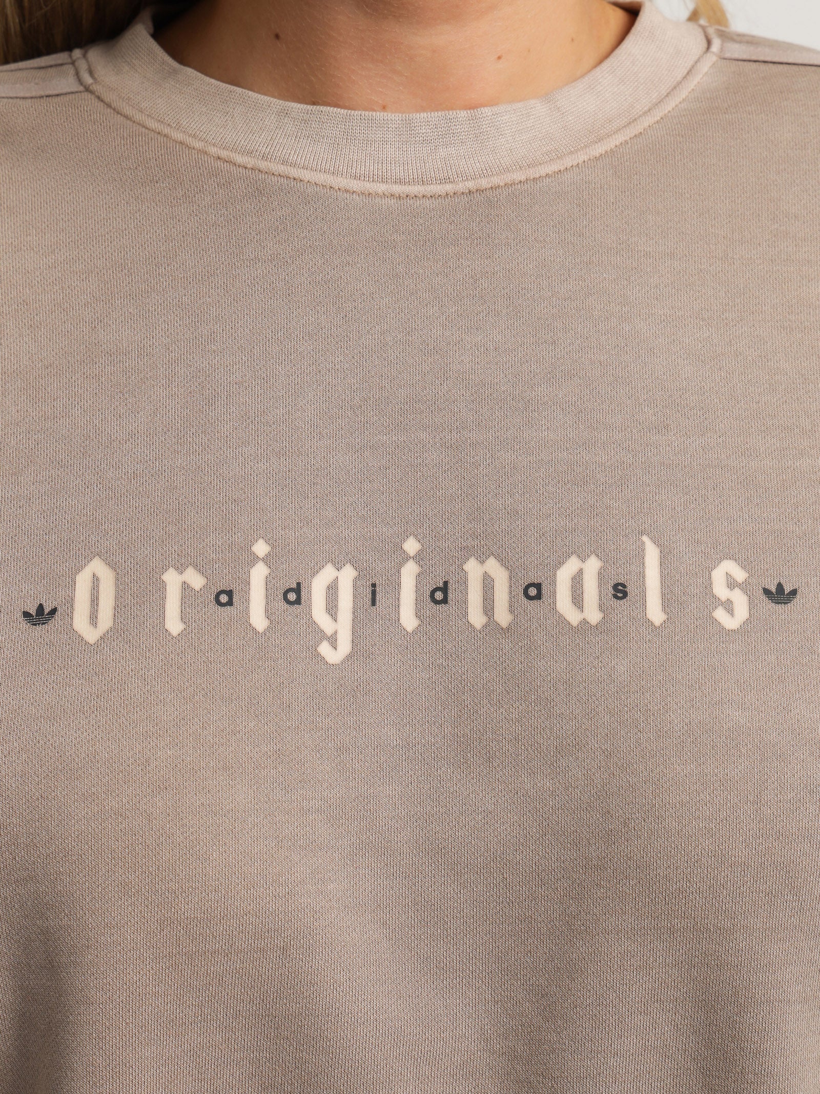 Oversized Sweatshirt - Image 3