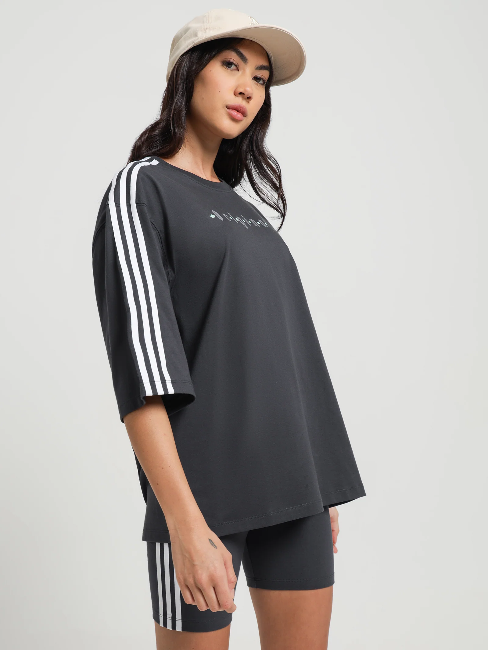 Oversized T-Shirt - Image 4