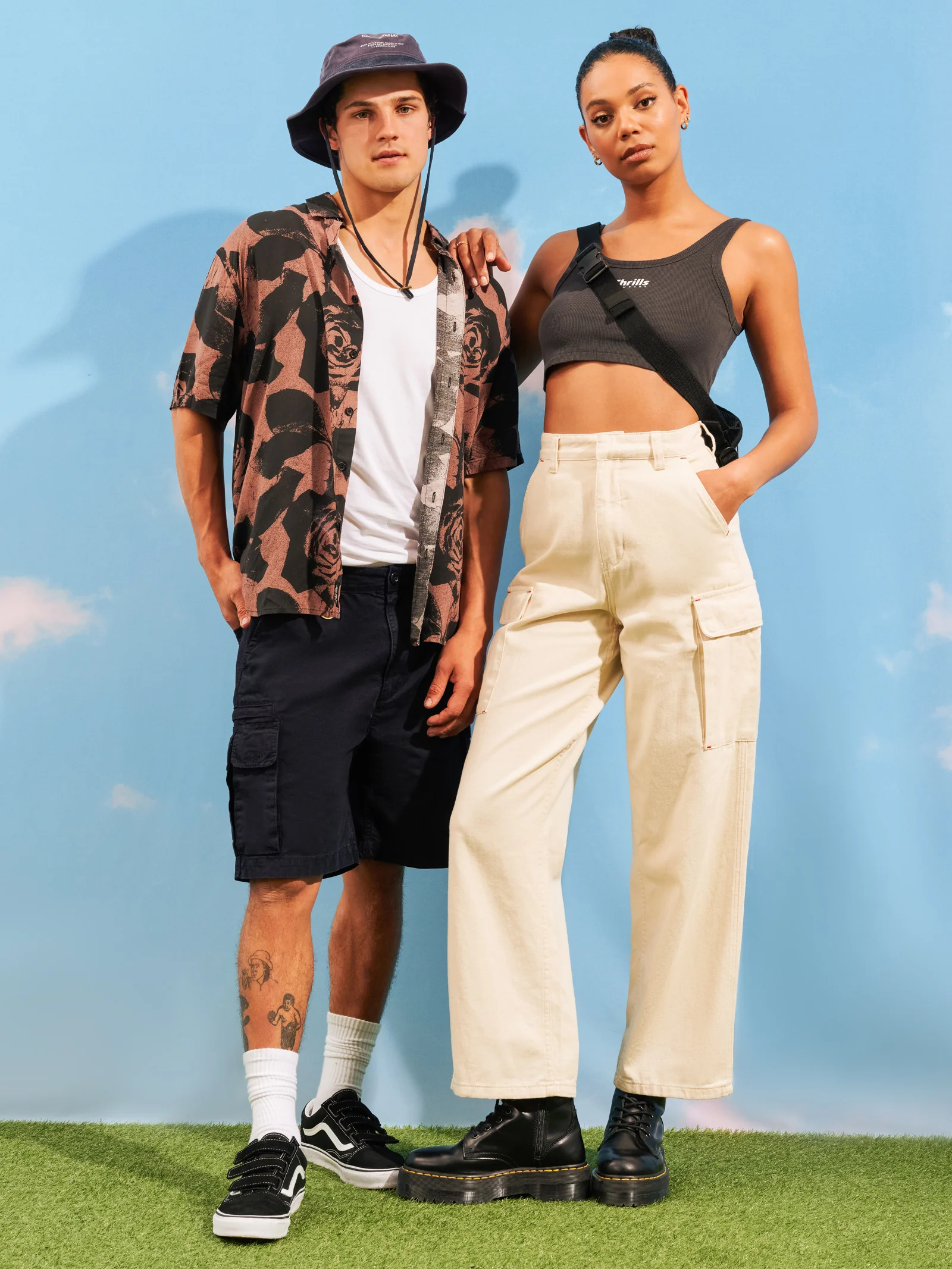 Paradox Of Paradise Crop Singlet - Image 2