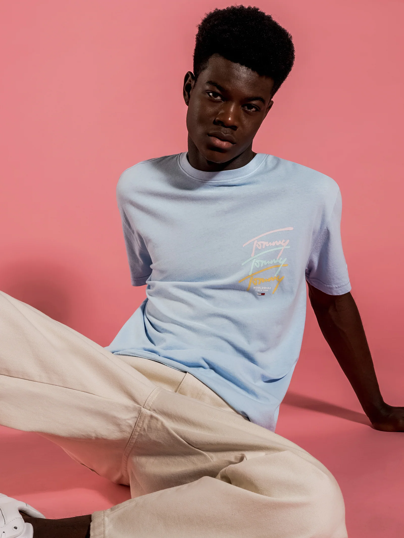 Pastel Repeat Signature Logo T-Shirt - Image 4
