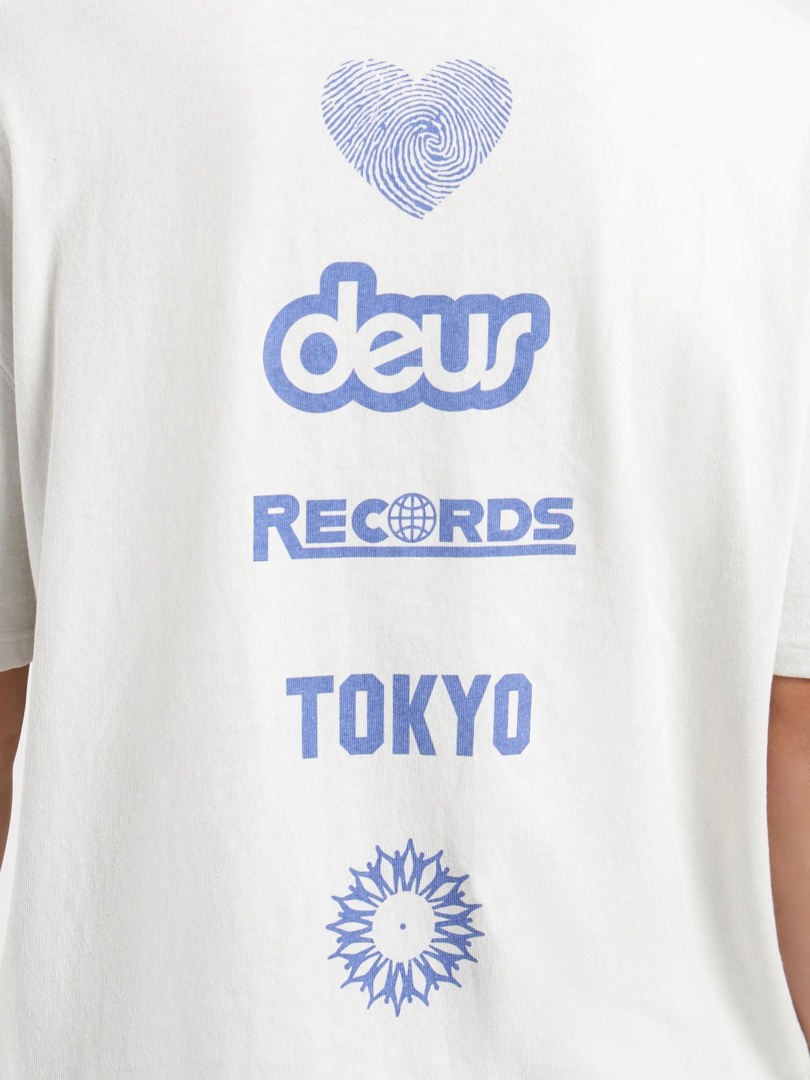 Peaks T-Shirt - Image 5