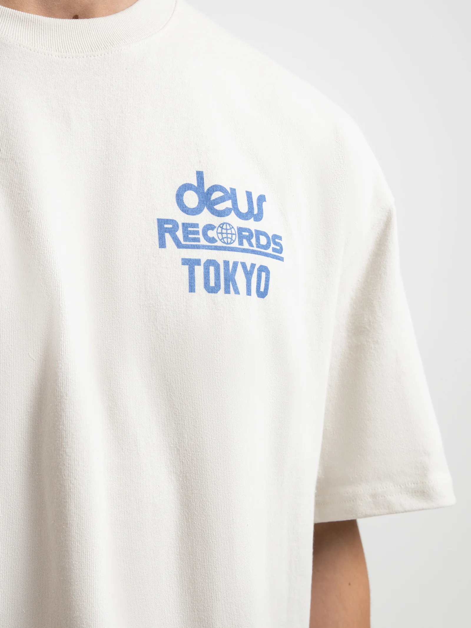 Peaks T-Shirt - Image 4