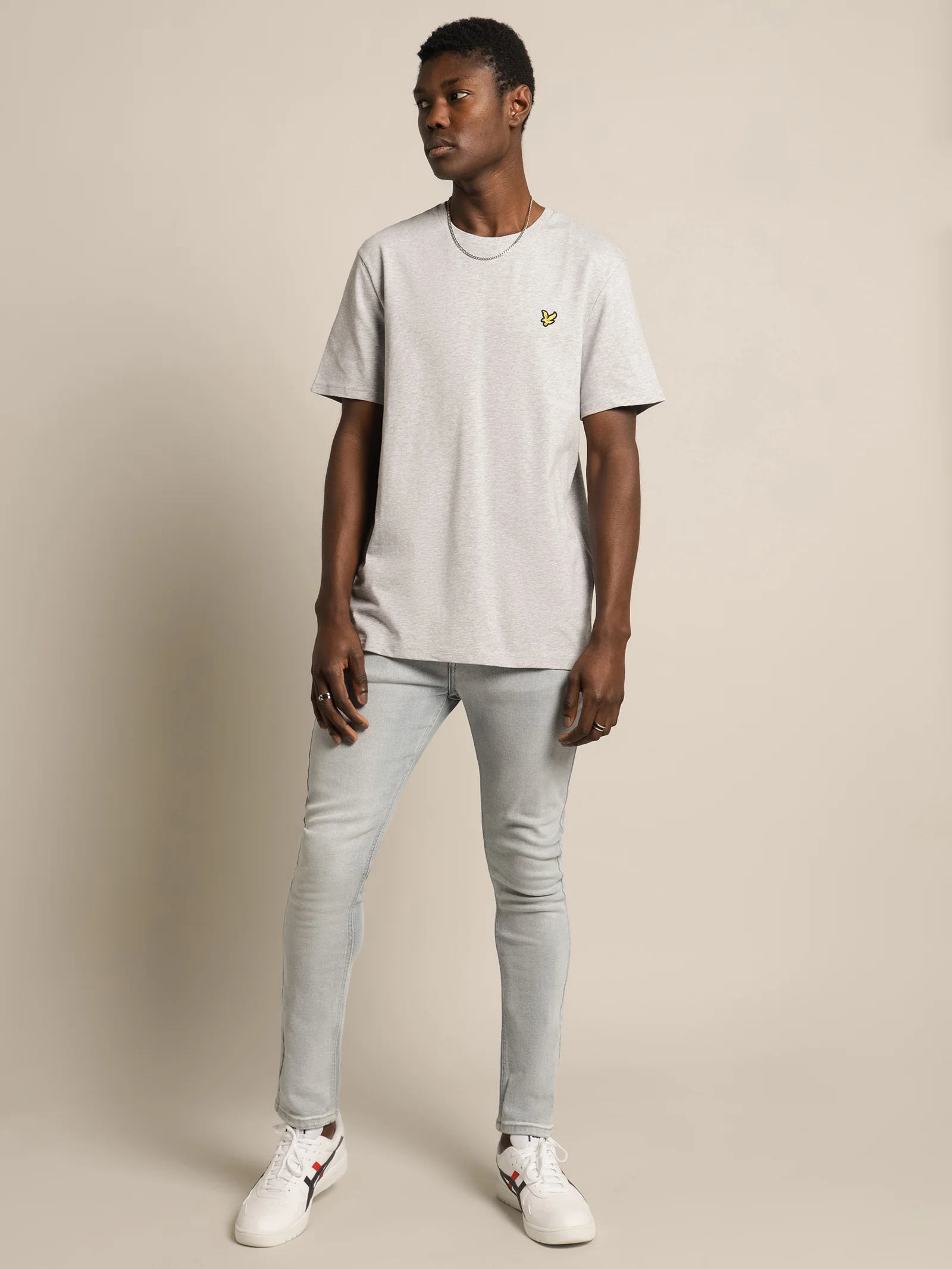 Plain T-Shirt - Image 4