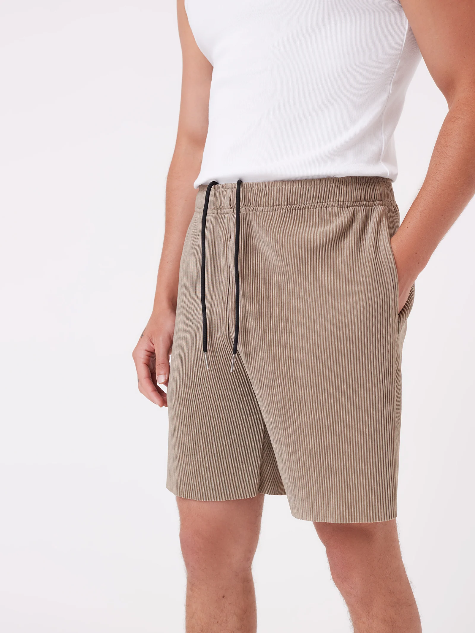 Pleated Short - Image 6