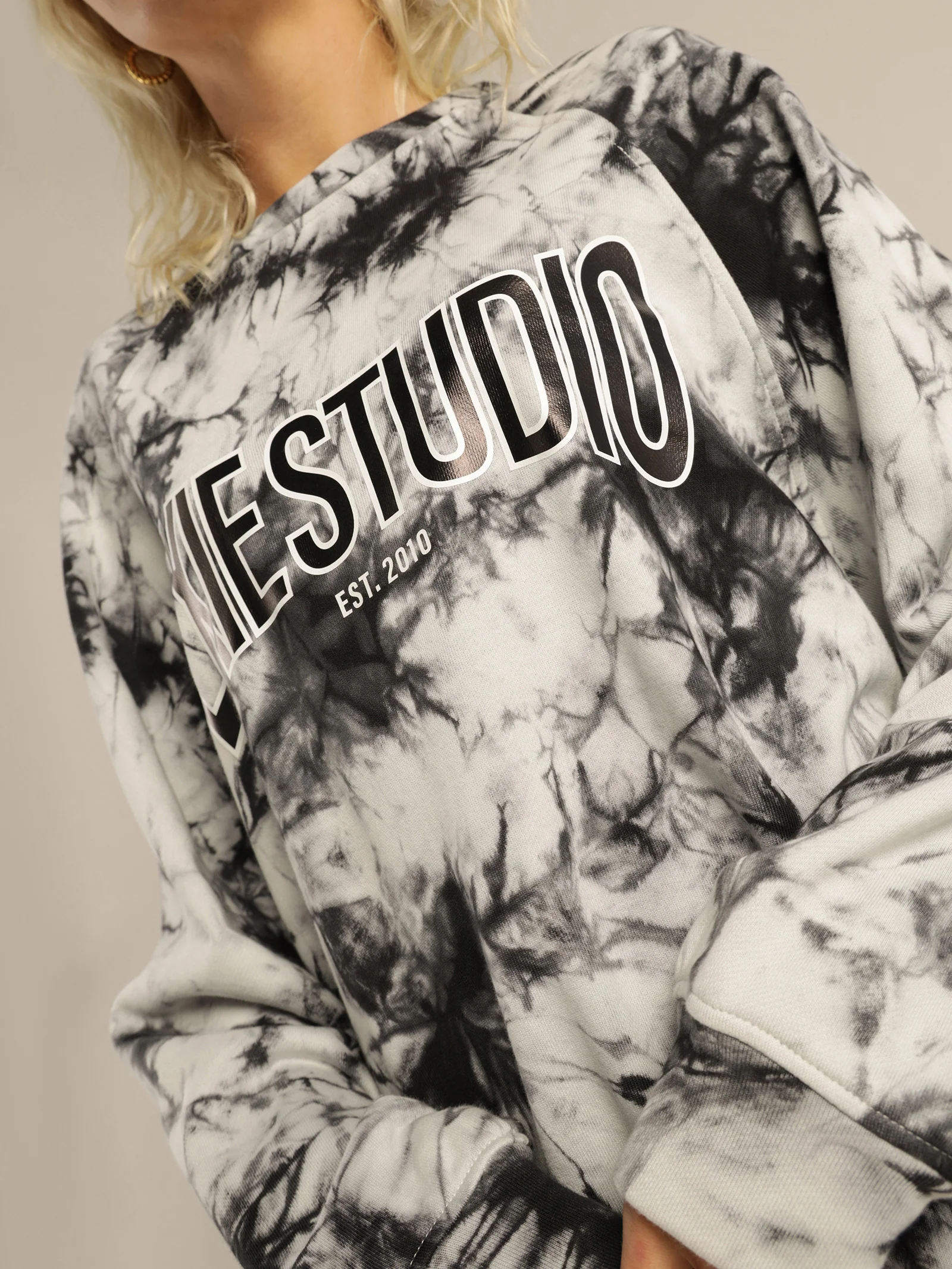 Prestige Sweater - Image 5