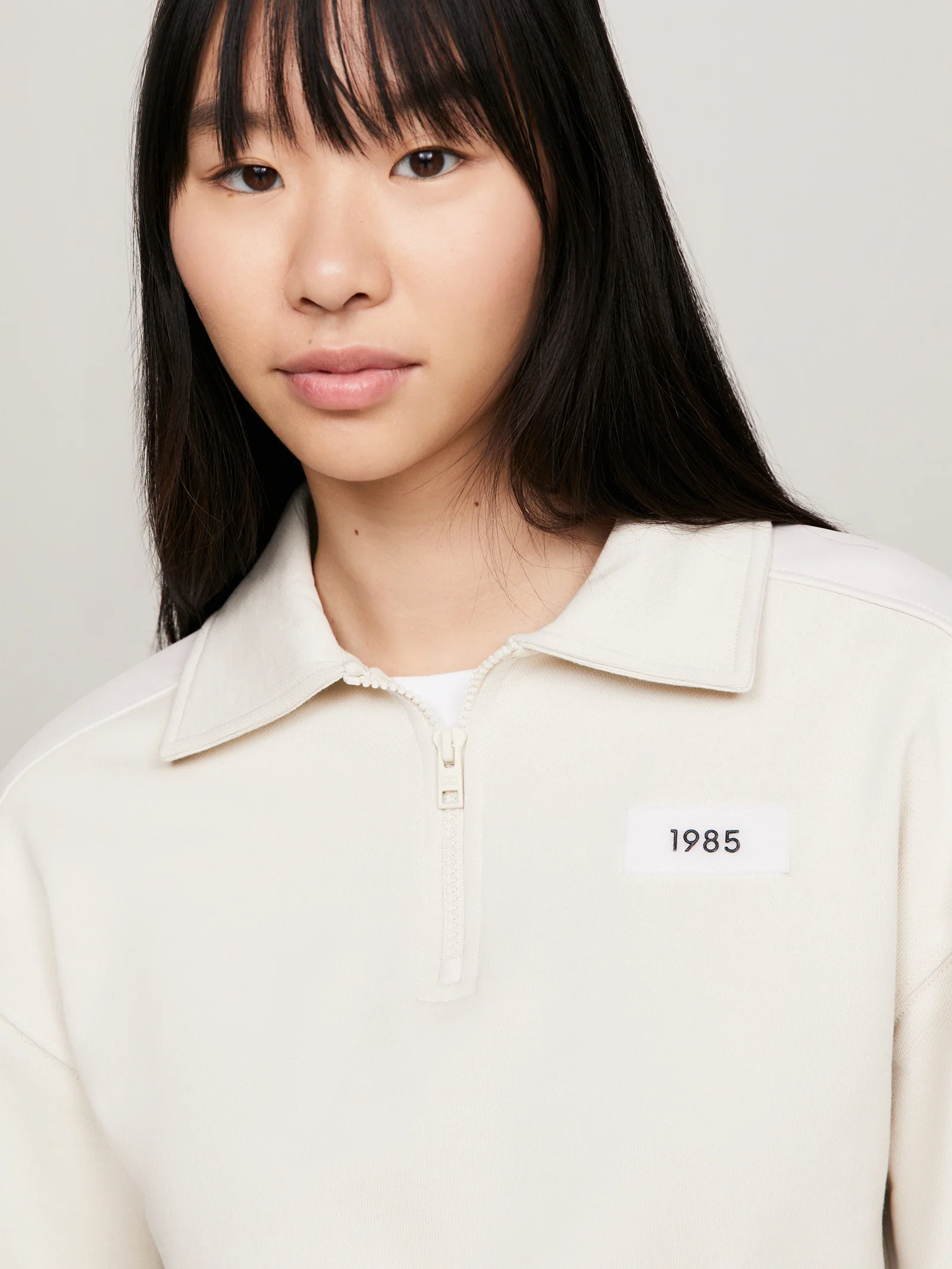 Quarter-Zip Cropped Fit Sweatshirt - Image 3