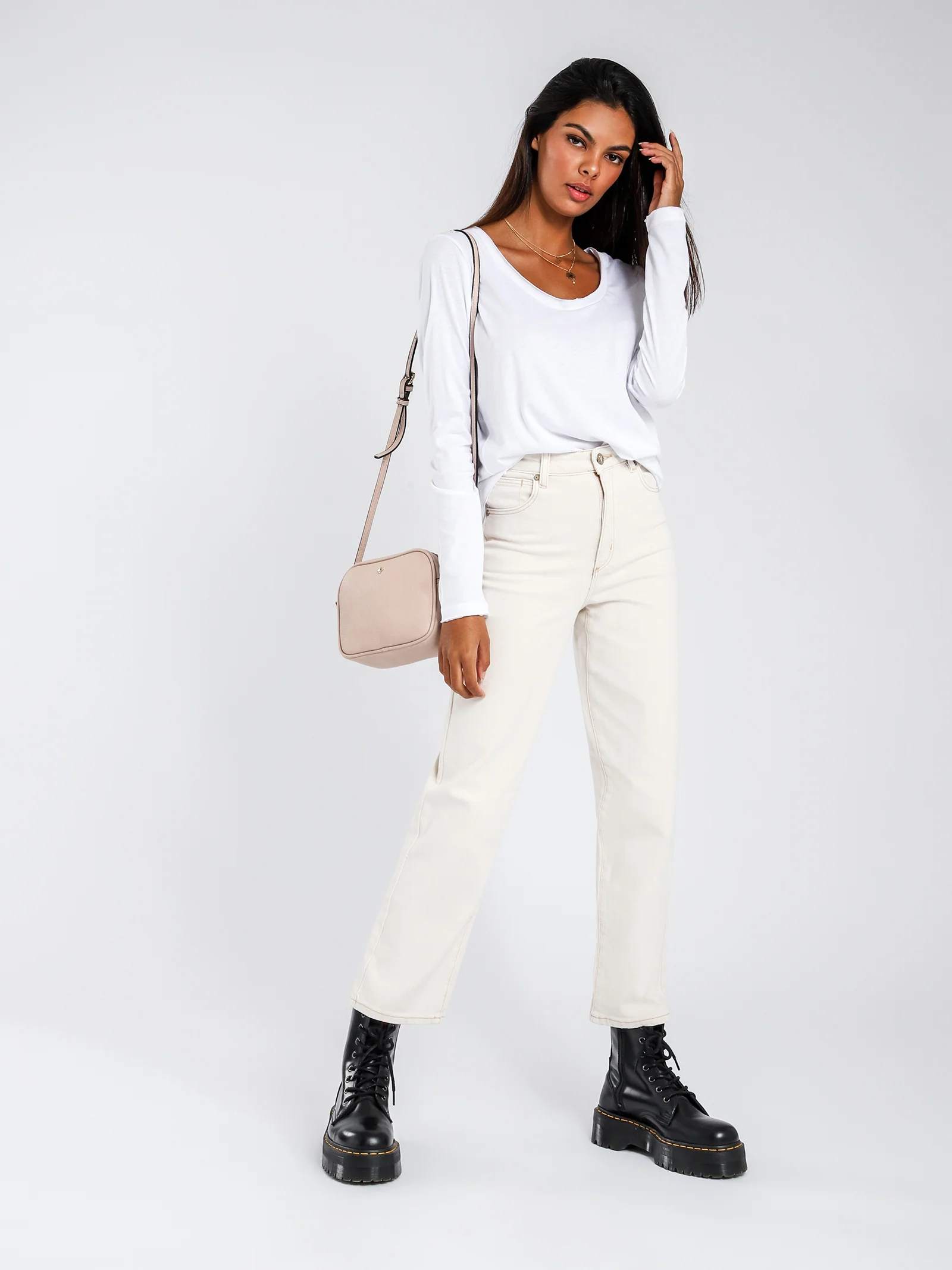 Quinn Scoop Neck Long Sleeve T-Shirt - Image 2
