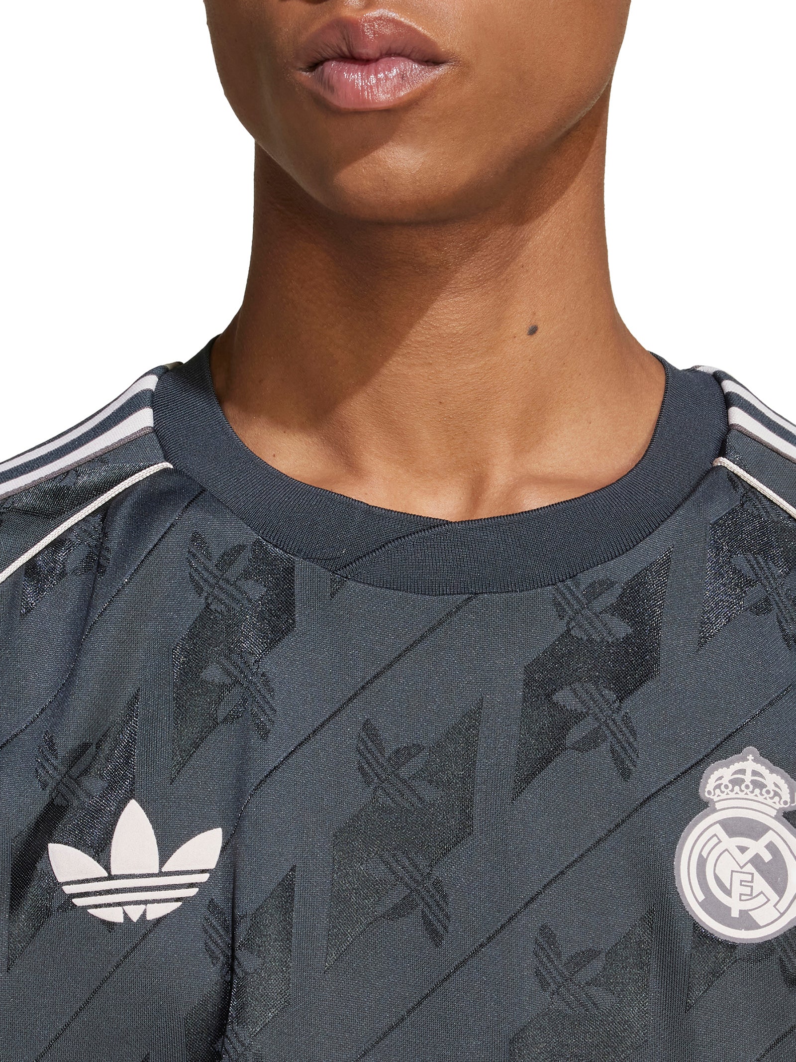 Real Madrid Jersey - Image 3