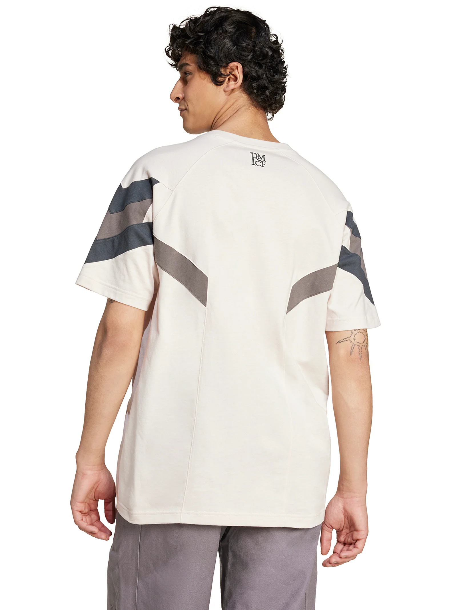Real Madrid OG T-Shirt - Image 5