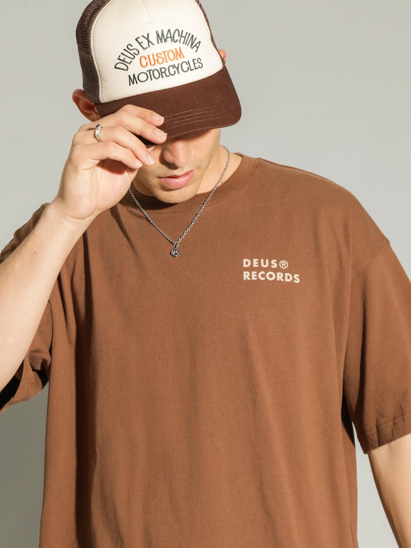 Records Basic T-Shirt - Image 4