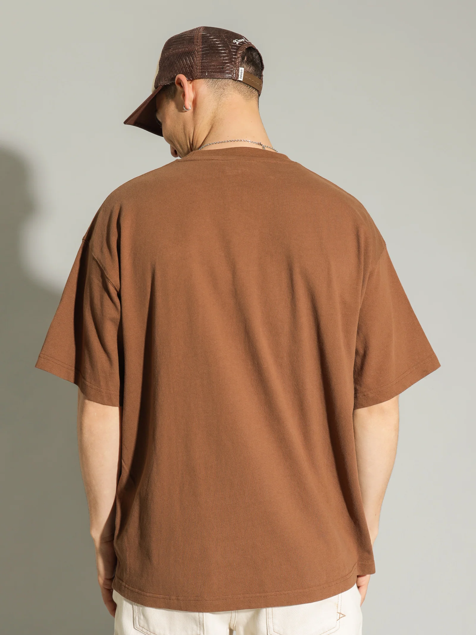 Records Basic T-Shirt - Image 5