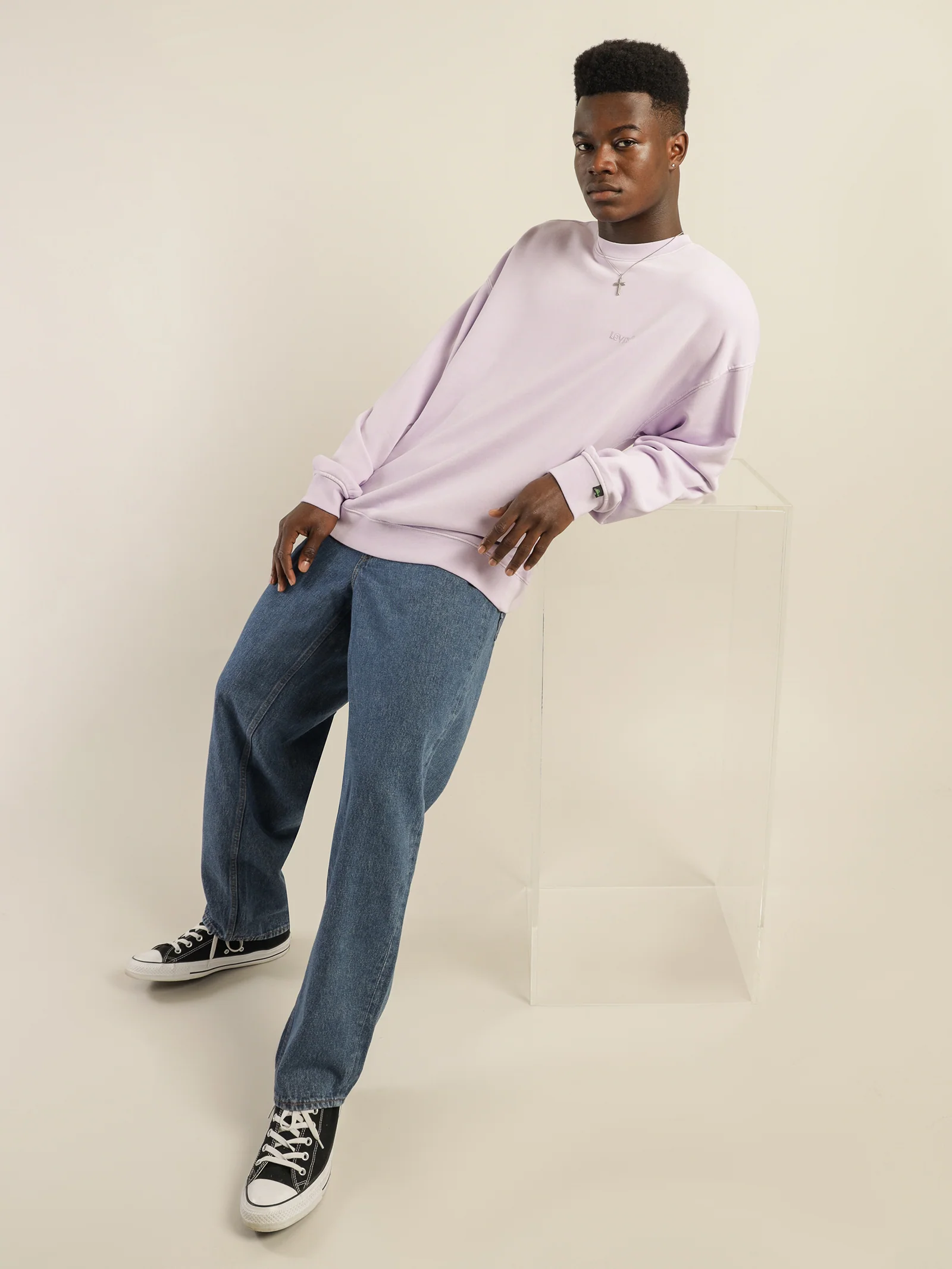 Red Tab Sweats Crew - Image 8