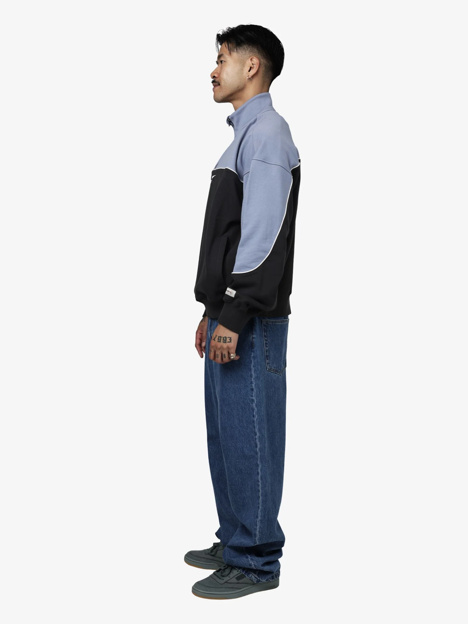 Classic 1/4 Zip Sweat - Image 3