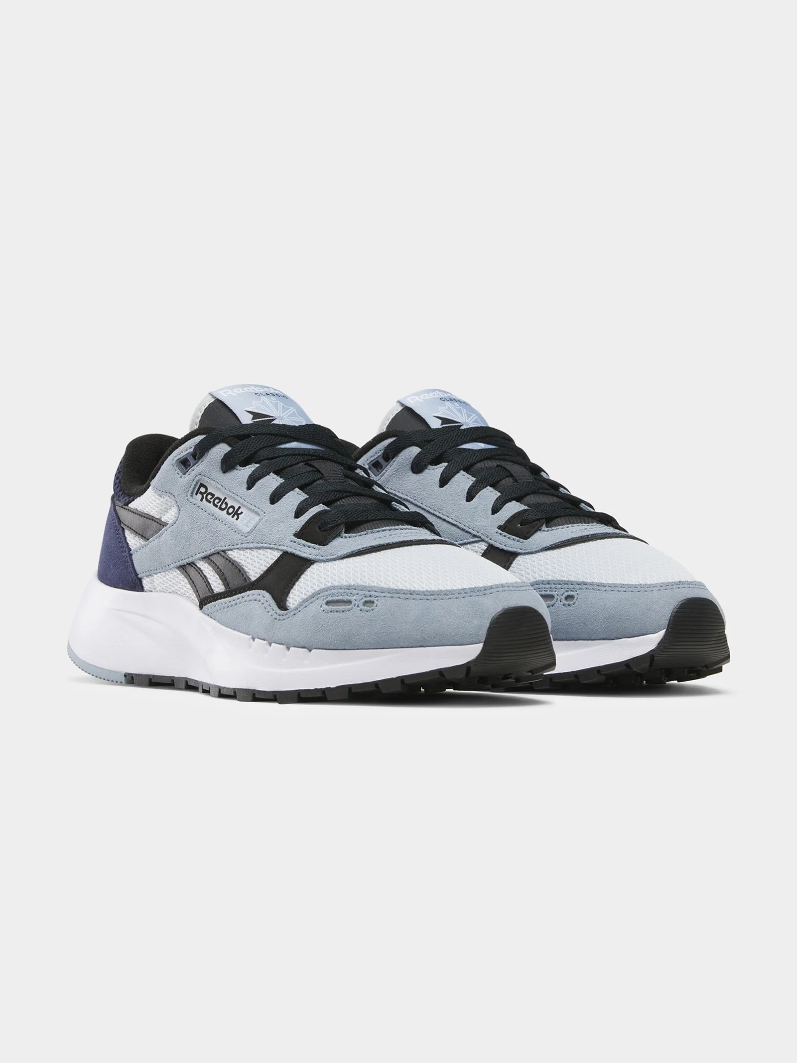 Unisex  Classic Leather 2400 Sneakers - Image 2