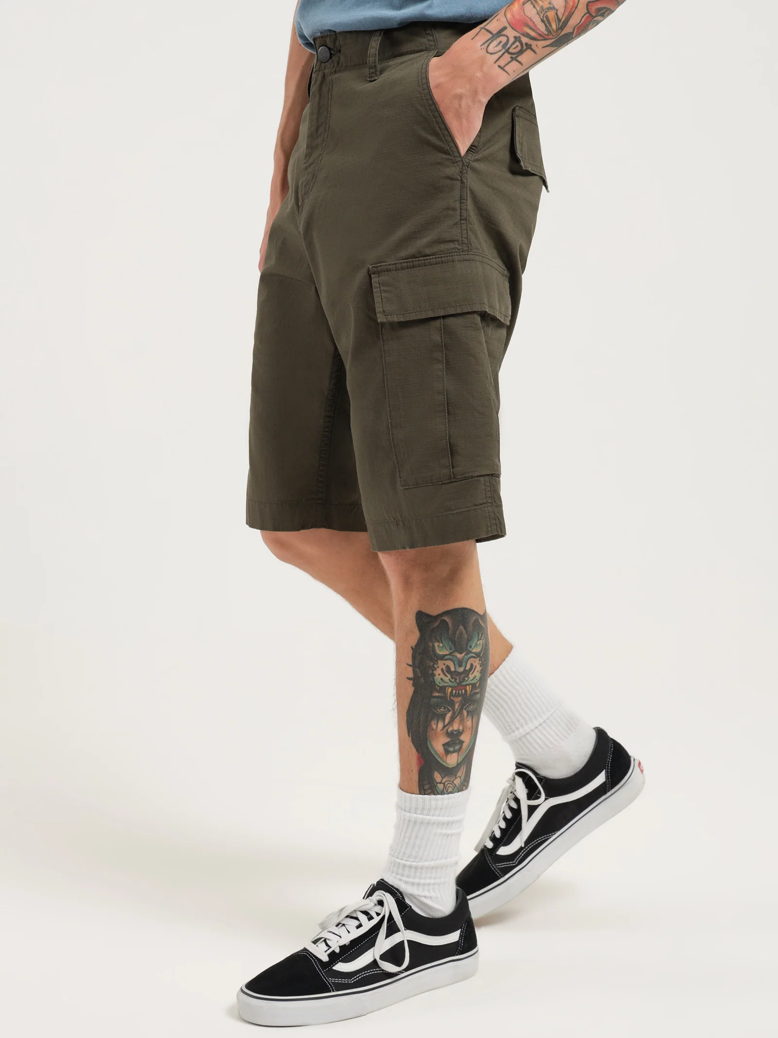Regular Cargo Shorts - Image 3