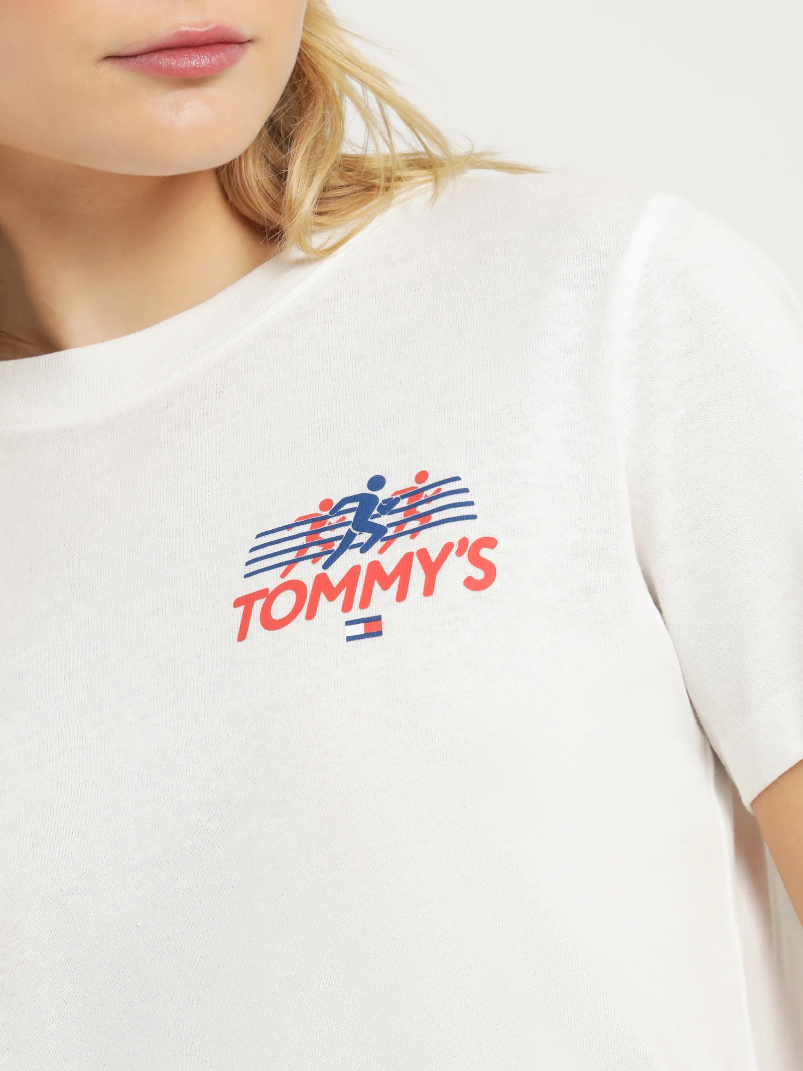 Regular Tommy Jeans Sports Club Short Sleeve T-Shirt - Image 4