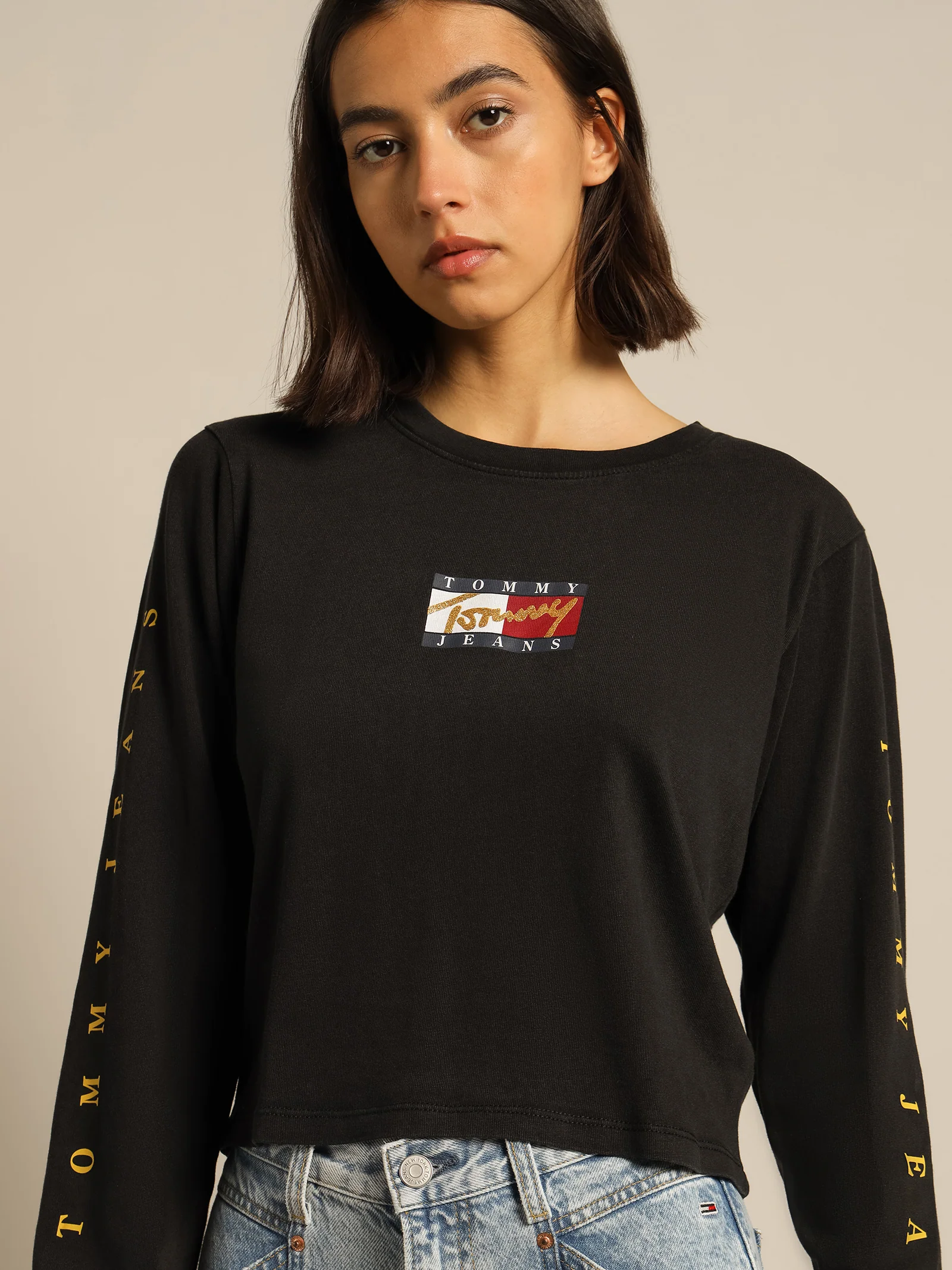 Regular Vintage Bronze 3 T-Shirt - Image 4
