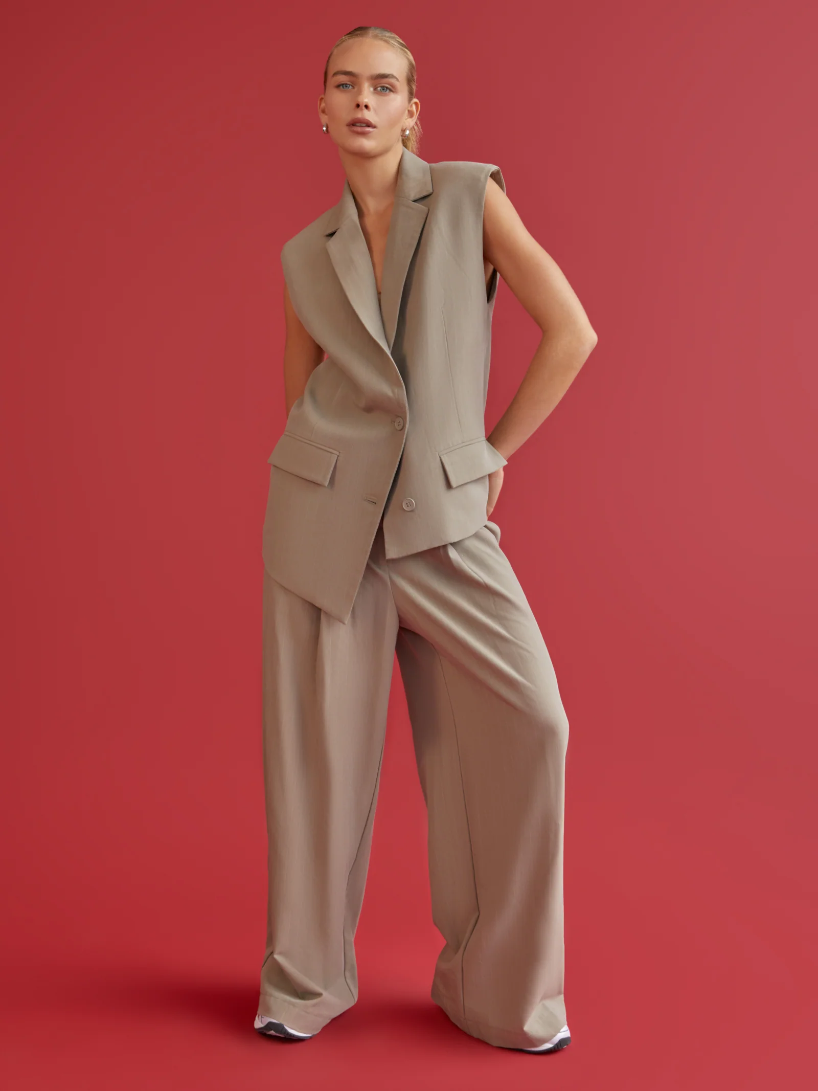 Reign Vest - Image 2