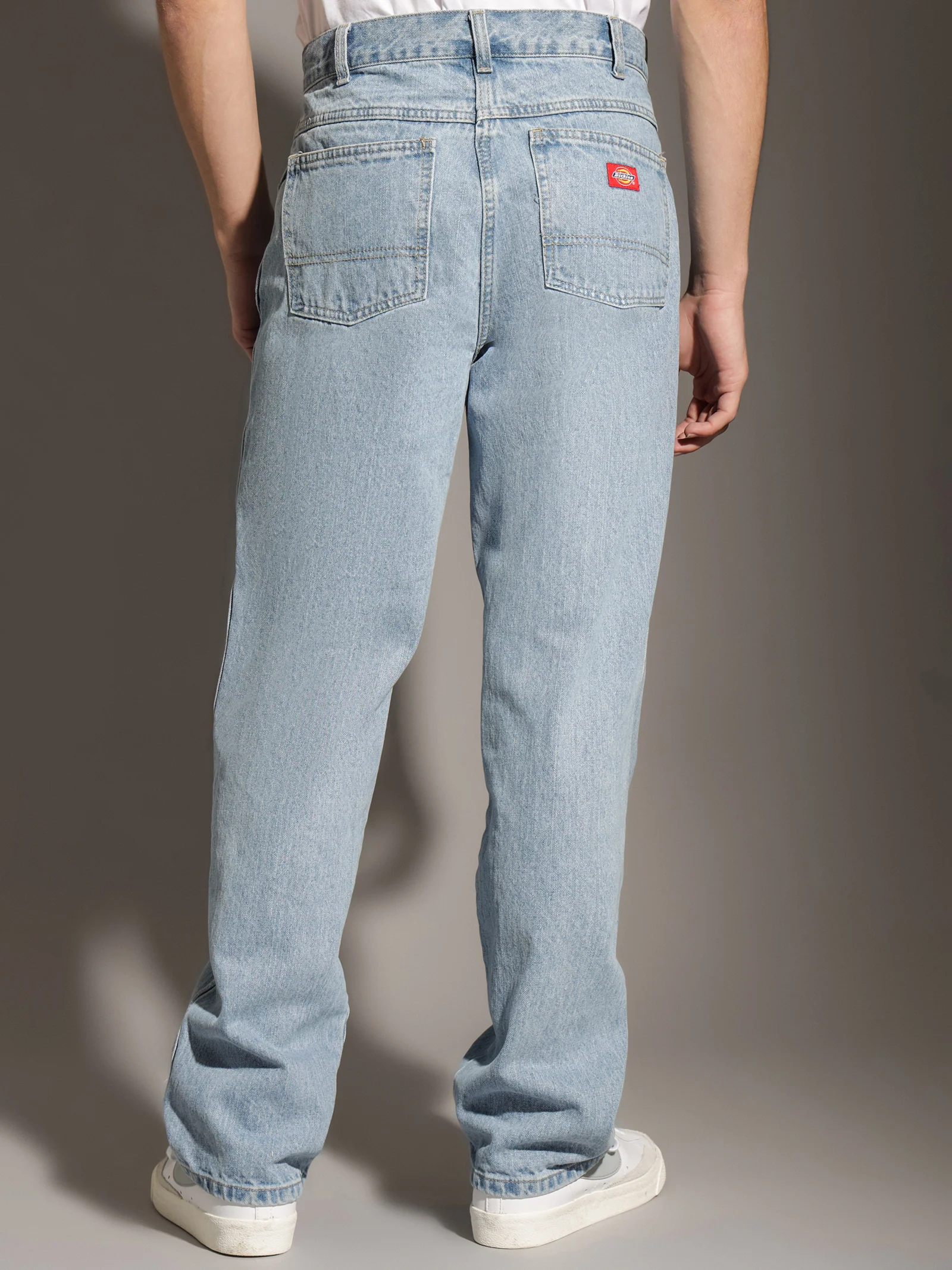 Relaxed Straight Fit 5-Pocket Jeans - Image 6