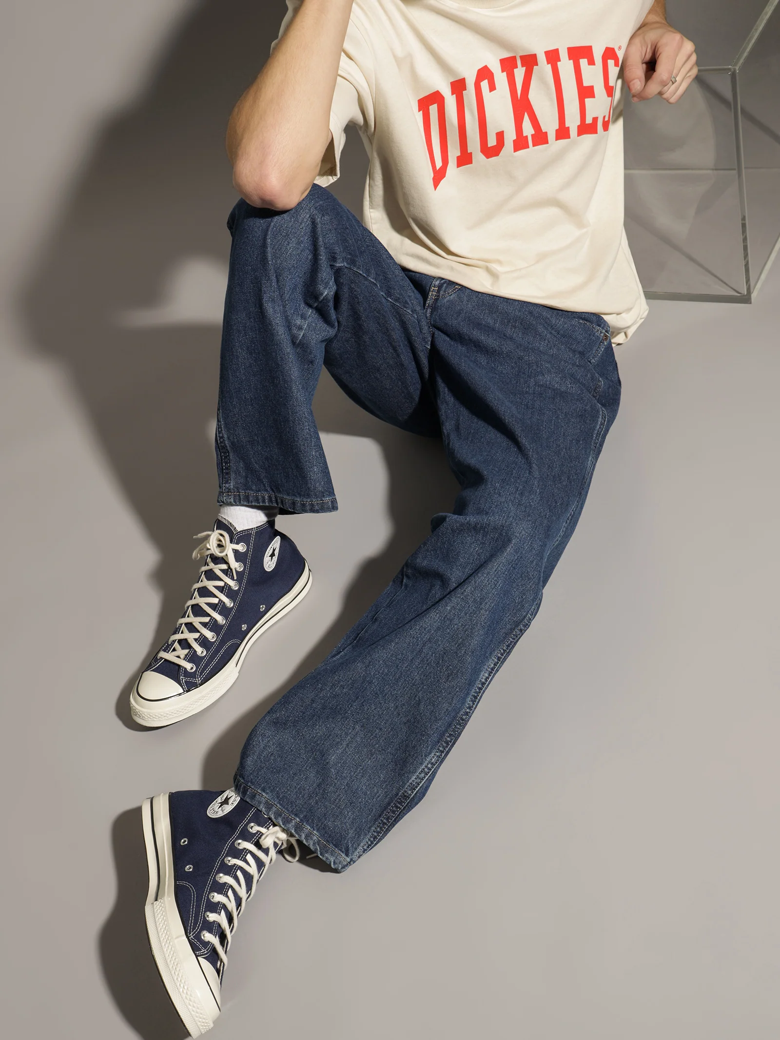 Relaxed Straight Fit 5-Pocket Jeans - Image 2