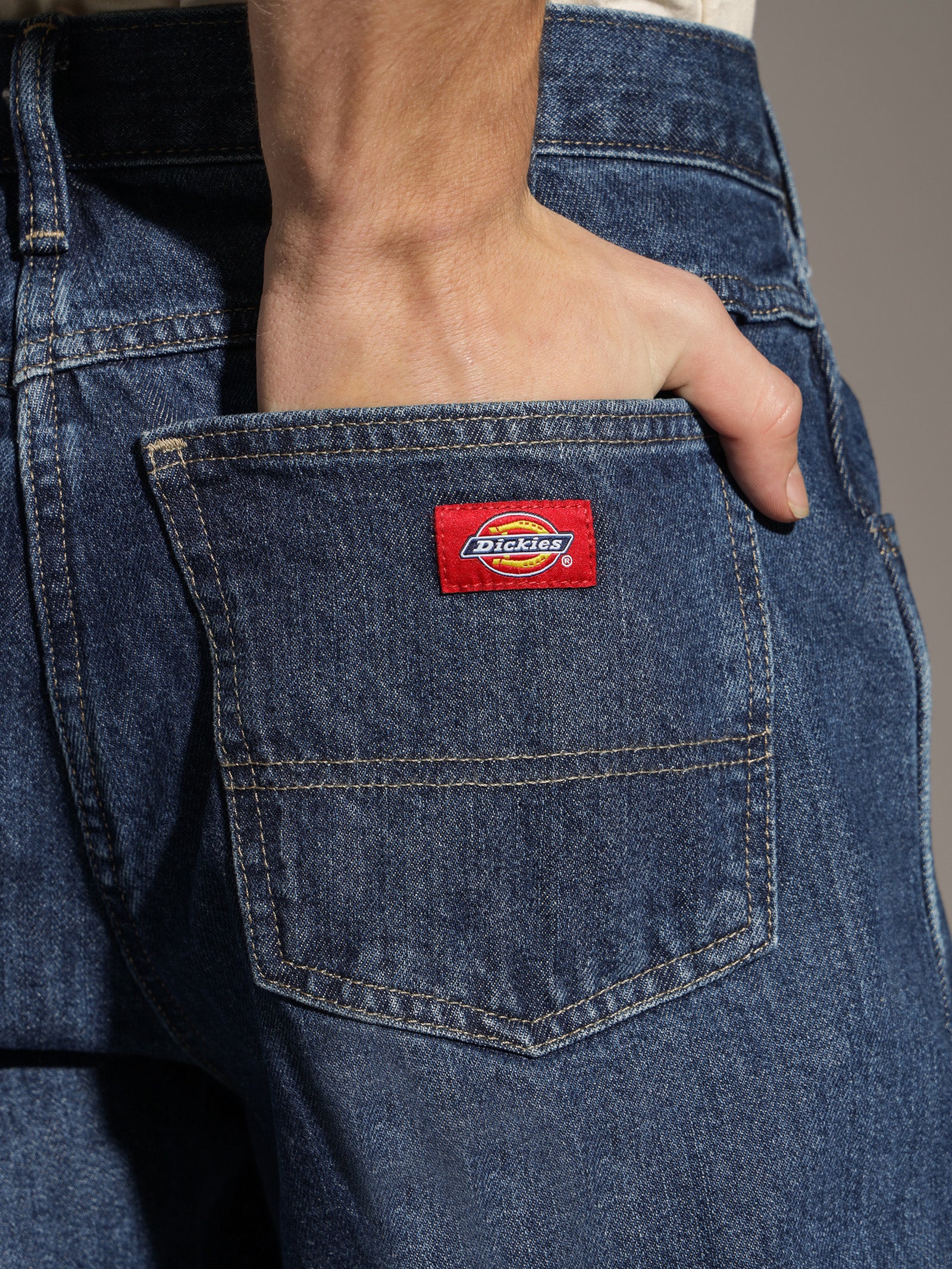 Relaxed Straight Fit 5-Pocket Jeans - Image 6
