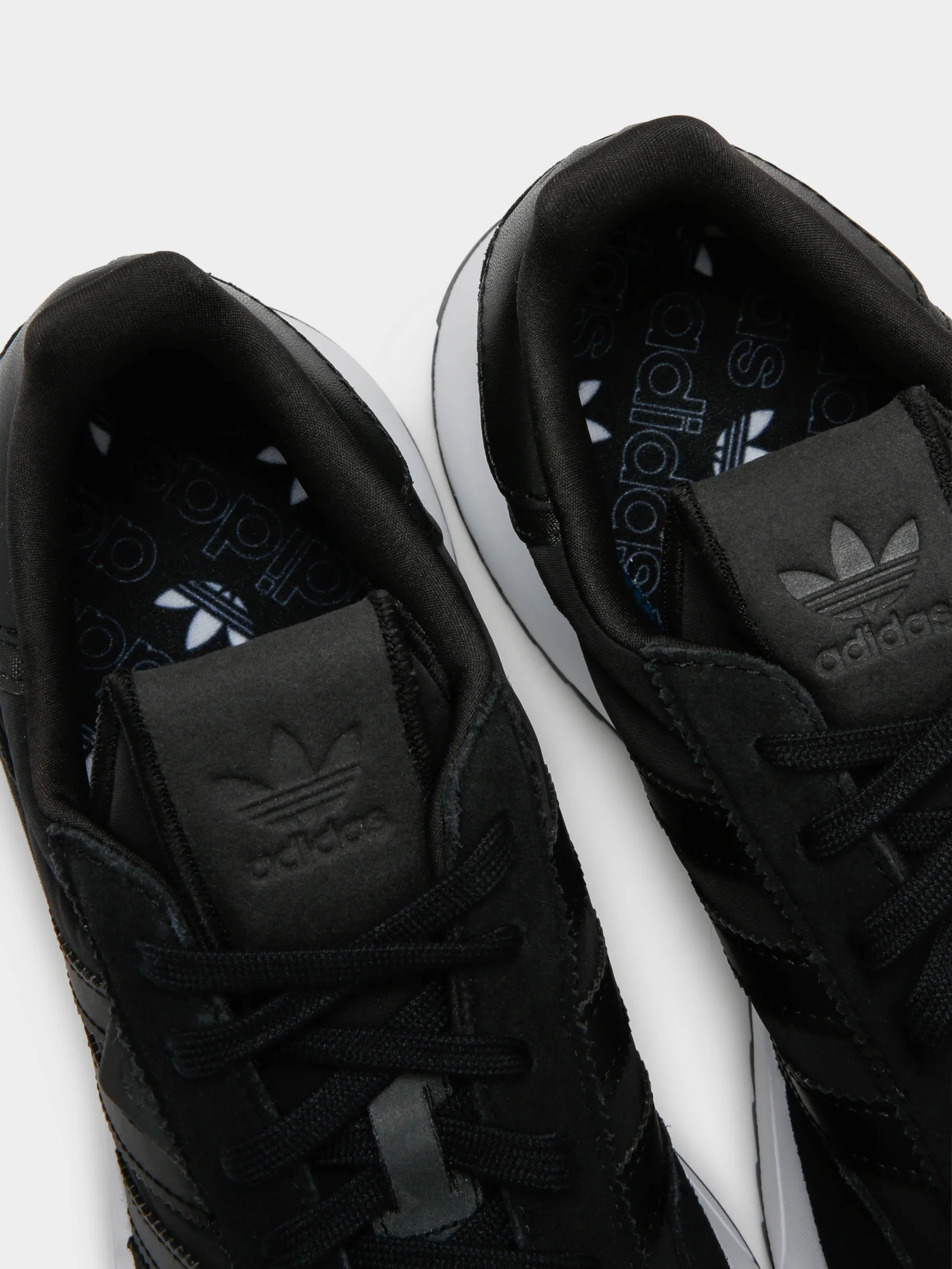 Retropy F2 Sneakers - Image 4