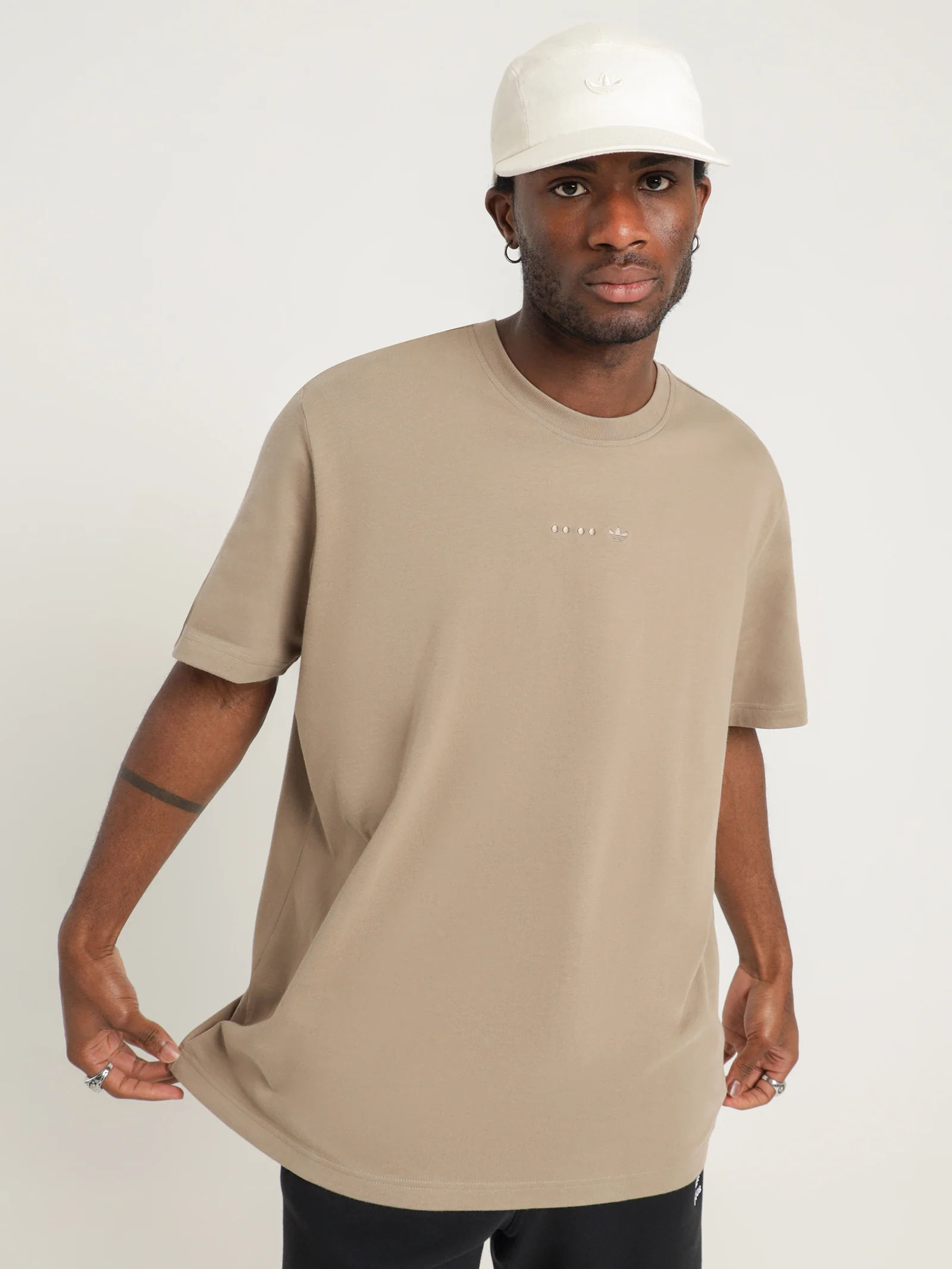 Reveal Essentials T-Shirt - Image 4